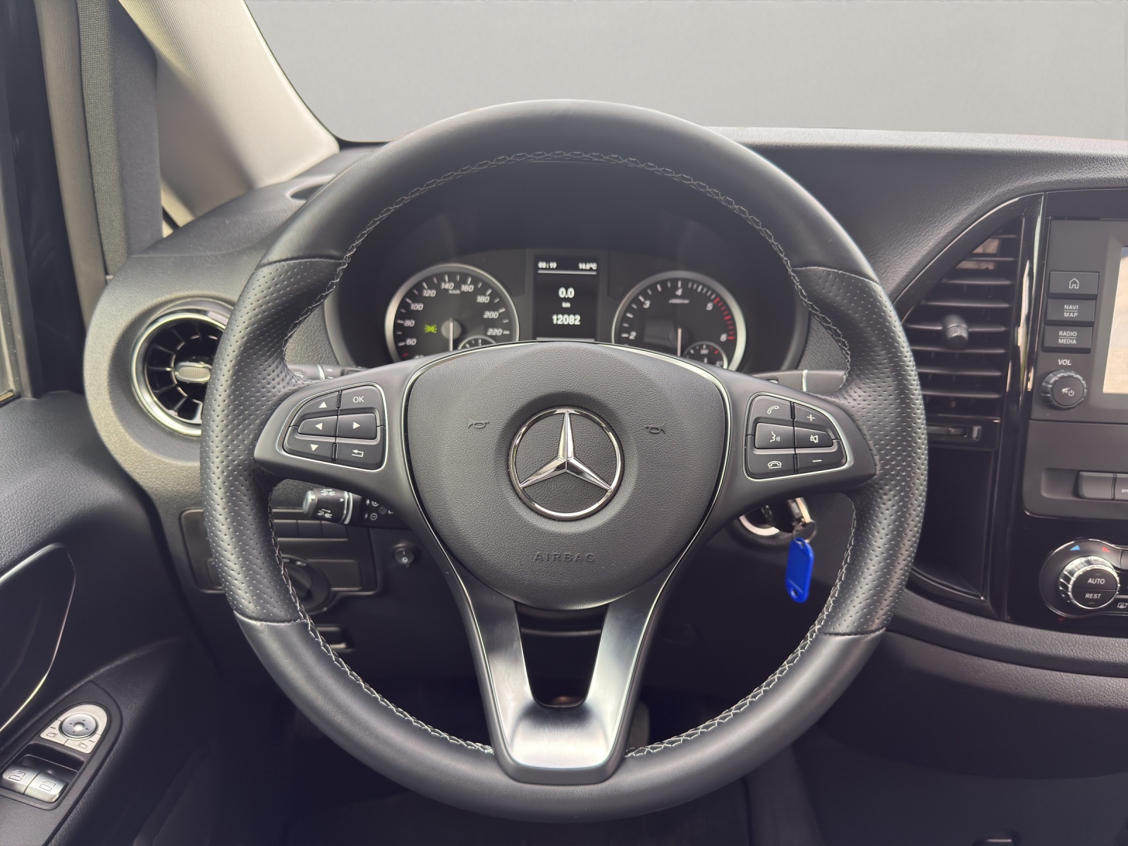 MERCEDES-BENZ Vito 119 Kombi E 2.0 CDI Select-image-10