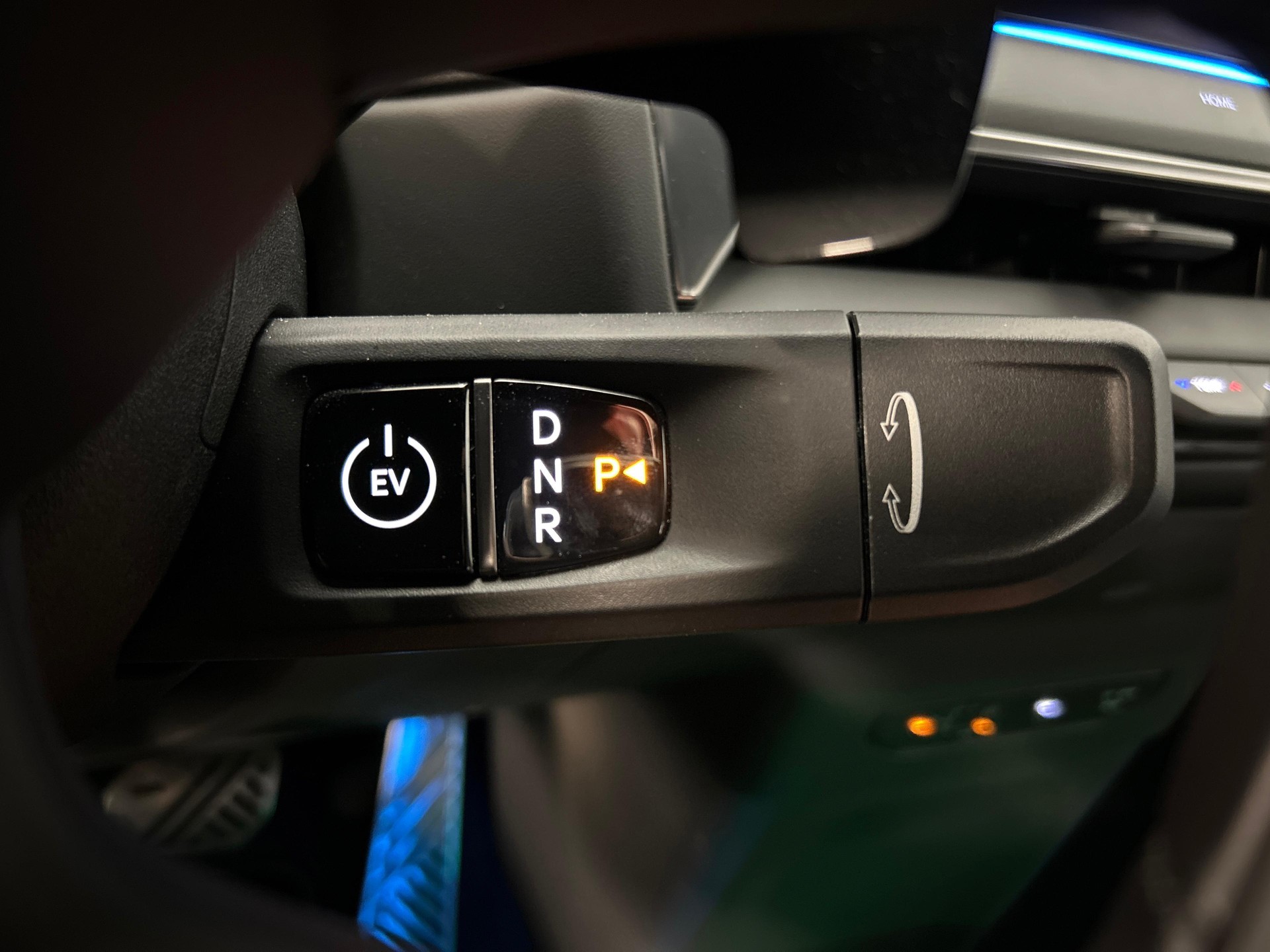 KIA EV9 99.8 kWh GT-Line 4x4-image-16