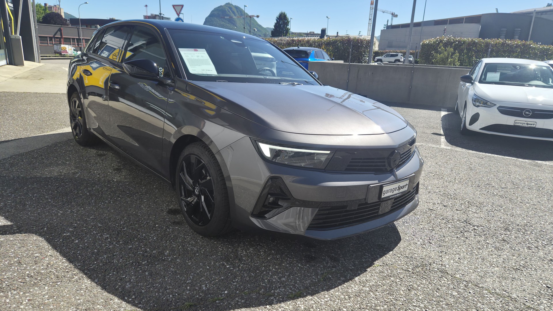 OPEL Astra 1.2i Turbo Swiss Plus A