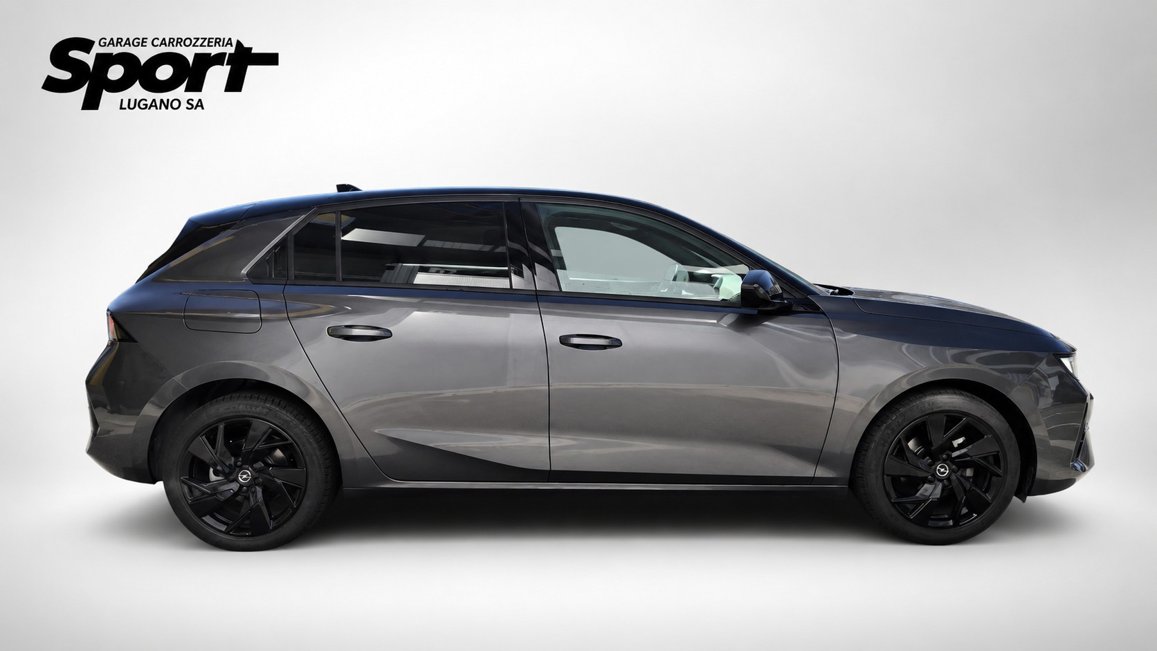 OPEL Astra 1.2i Turbo Swiss Plus A-image-8