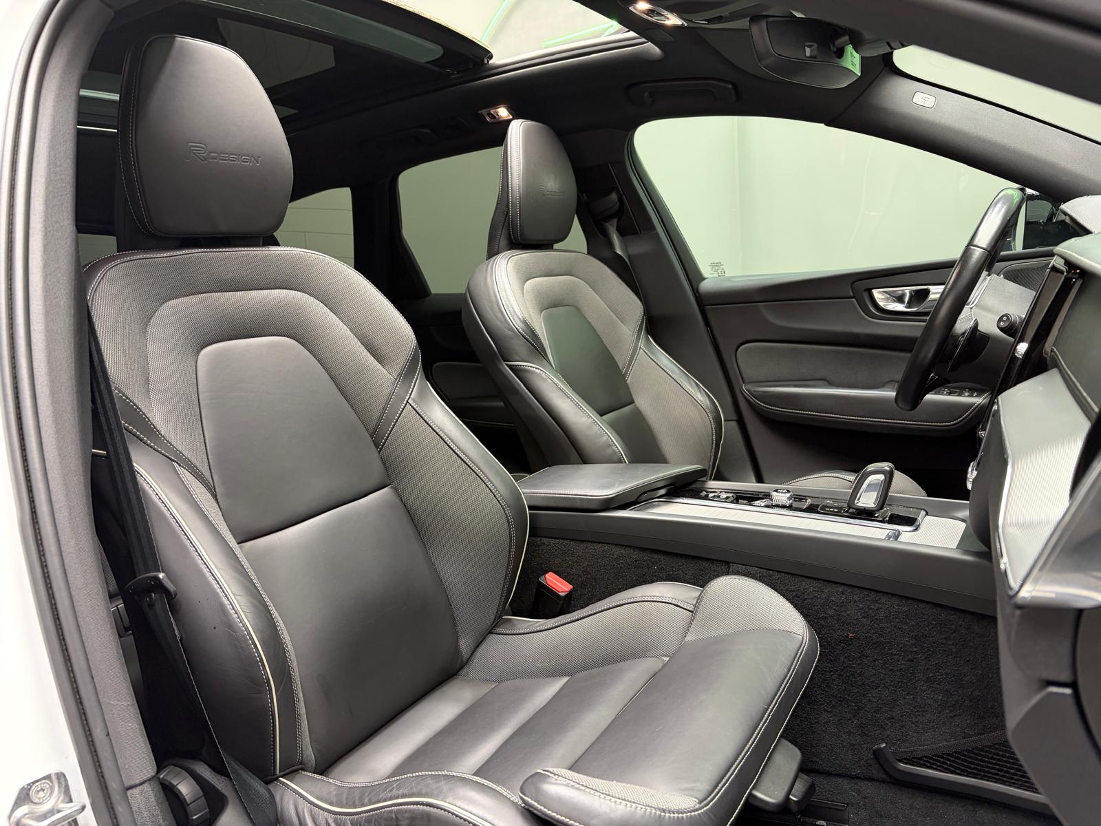 VOLVO XC60 B5 Benzin Mild Hybrid AWD R-Design Geartronic-image-14