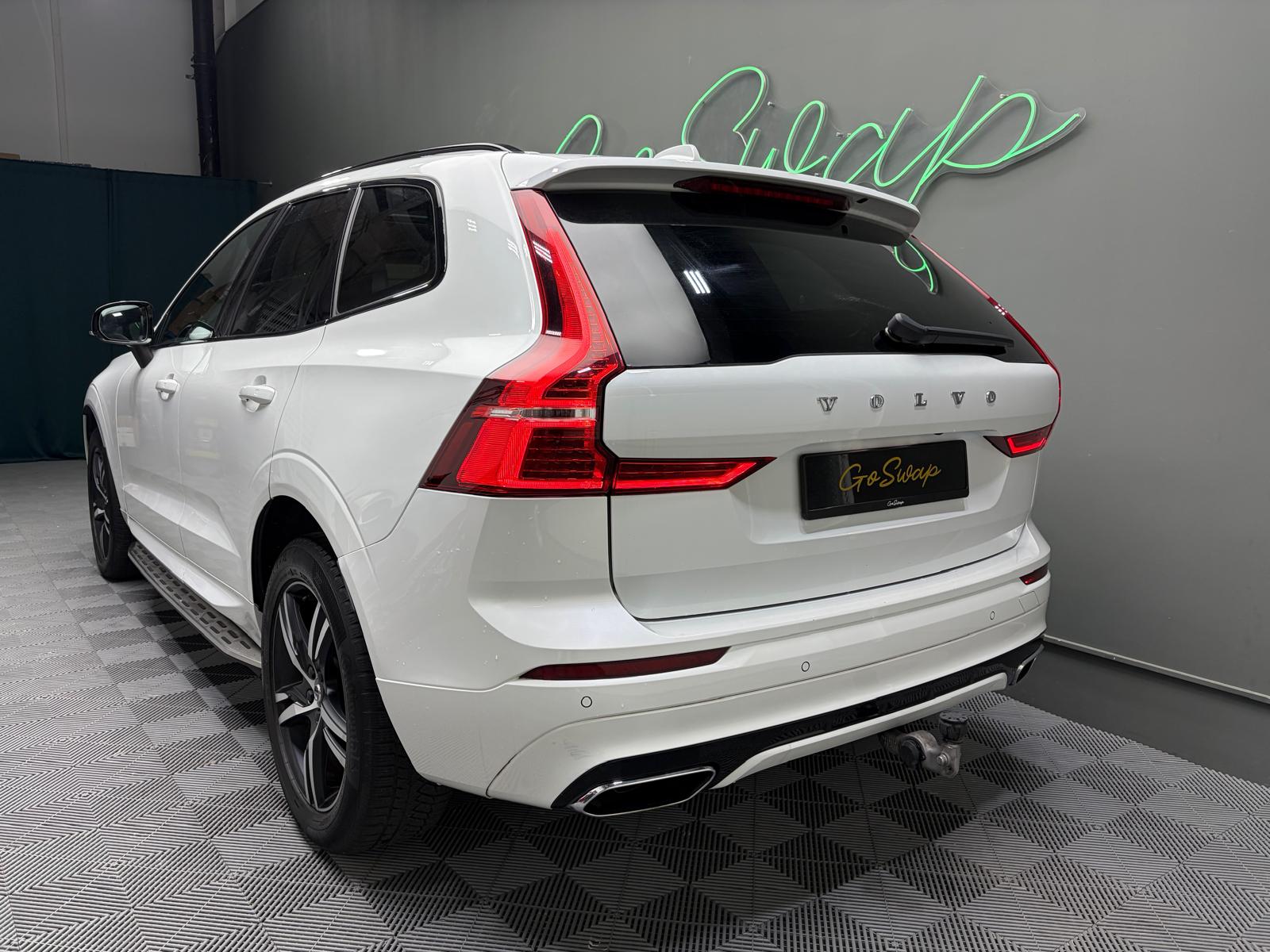 VOLVO XC60 B5 Benzin Mild Hybrid AWD R-Design Geartronic-image-10