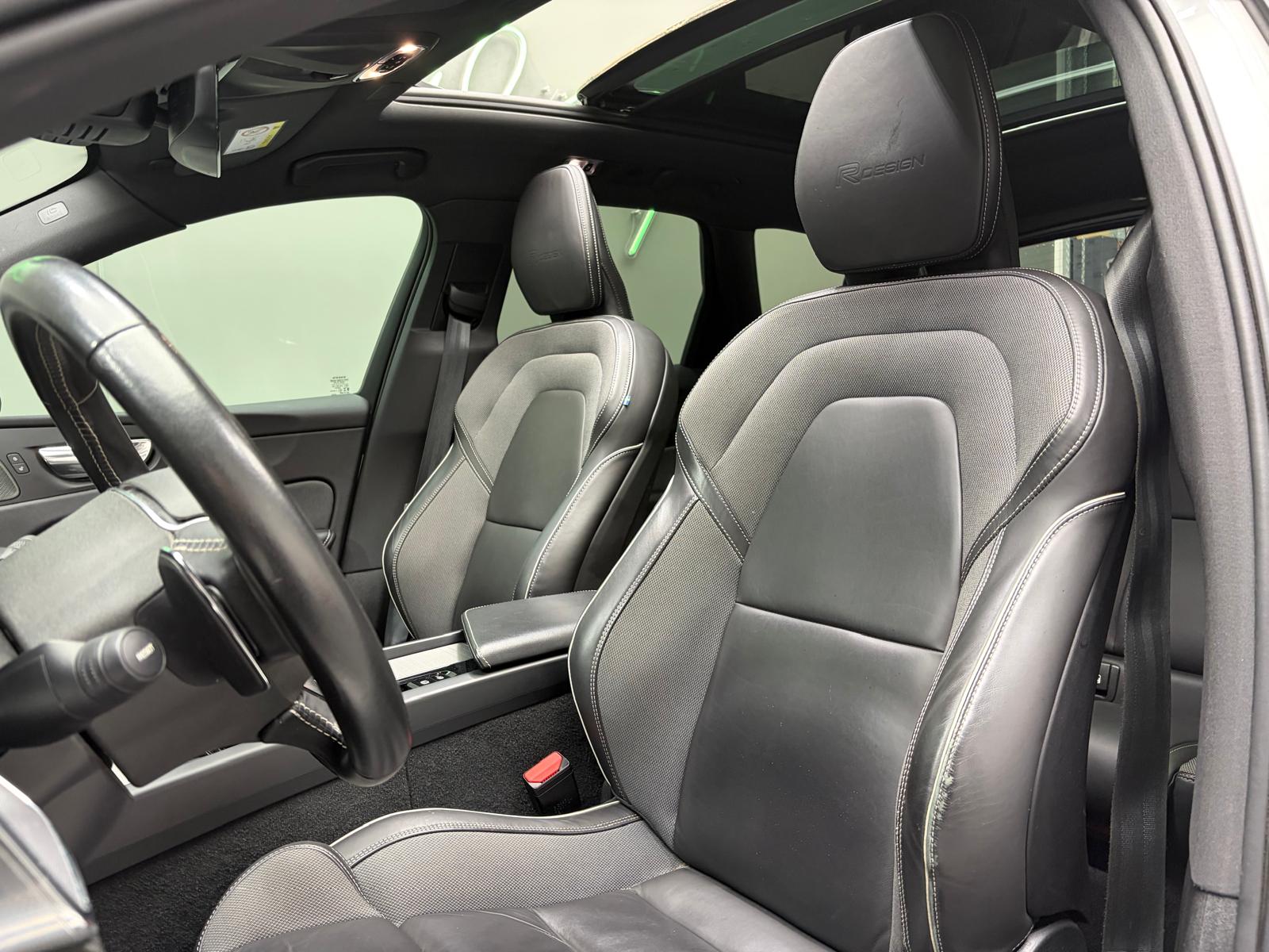 VOLVO XC60 B5 Benzin Mild Hybrid AWD R-Design Geartronic-image-11
