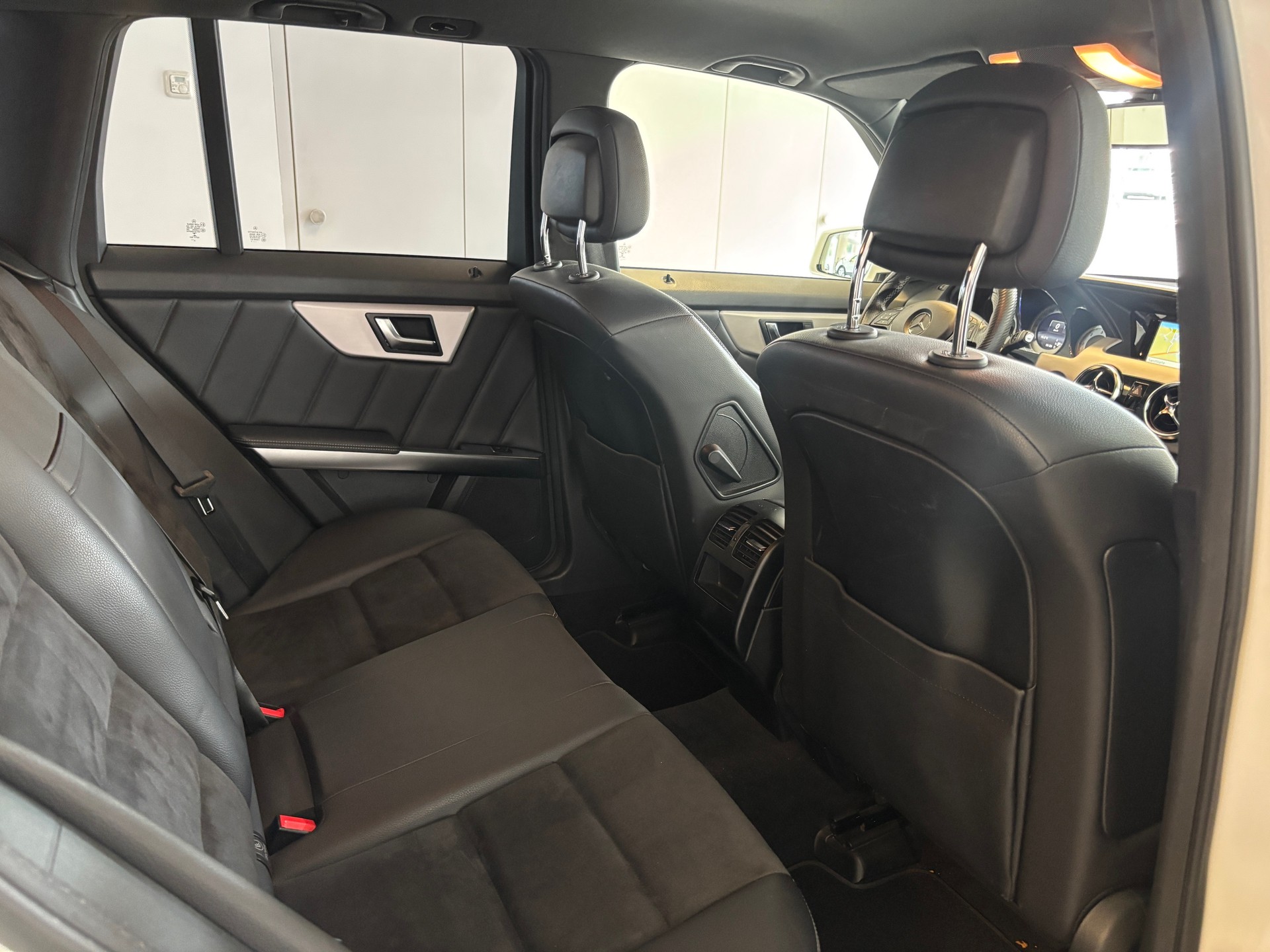 MERCEDES-BENZ GLK 220 AMG Line BlueTEC Swiss Star Ed. 4Matic 7G-Tronic-image-10