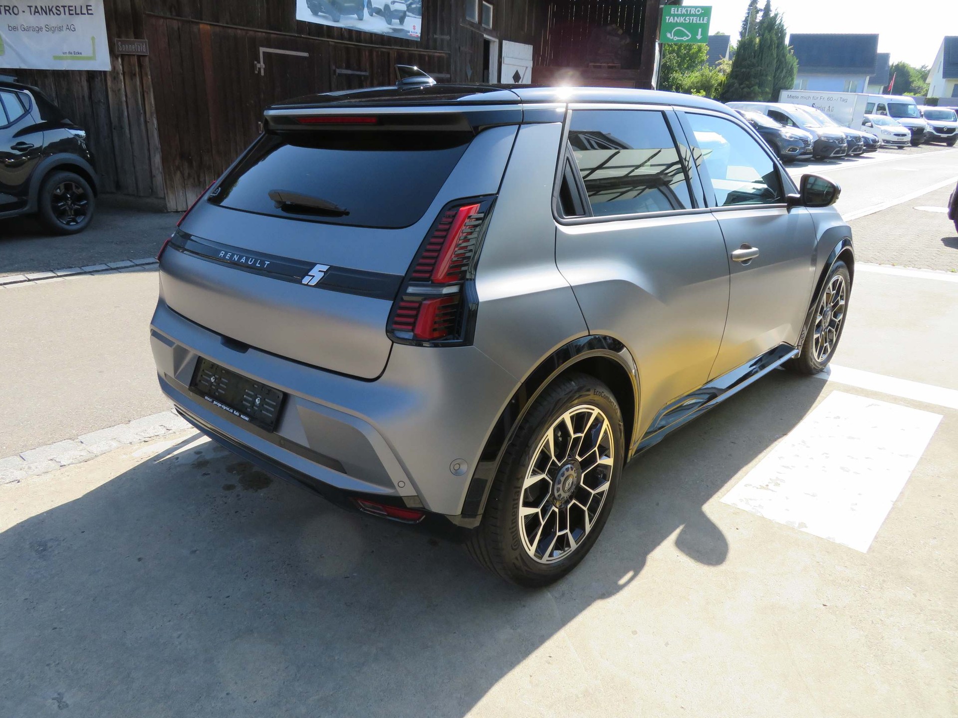RENAULT R5 E-Tech Comfort Range Roland Garros-image-6