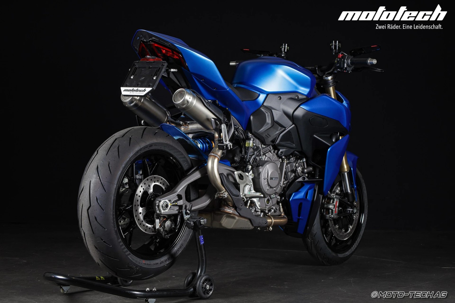 DUCATI Streetfighter V2 (35kW) / 4 JAHRE GARANTIE-showroom-element-1