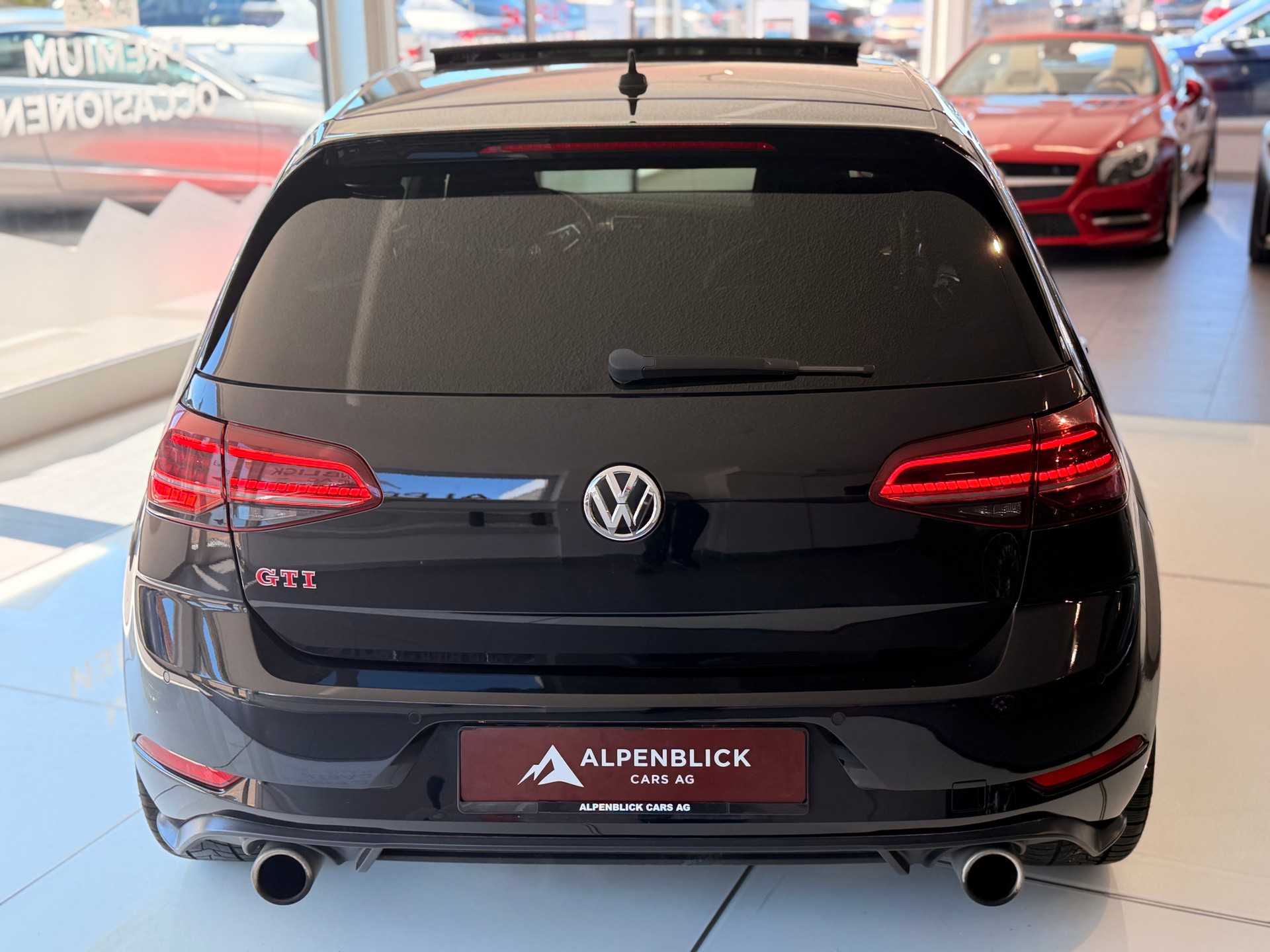 VW Golf 2.0 TSI GTI DSG-image-4