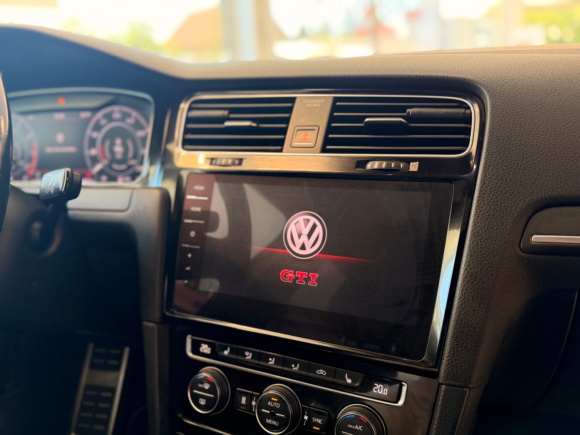 VW Golf 2.0 TSI GTI DSG-image-22