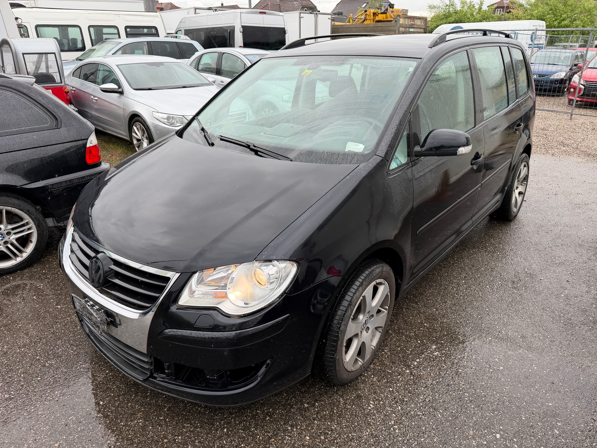 VW Touran 2.0 TDI Highline-image-0