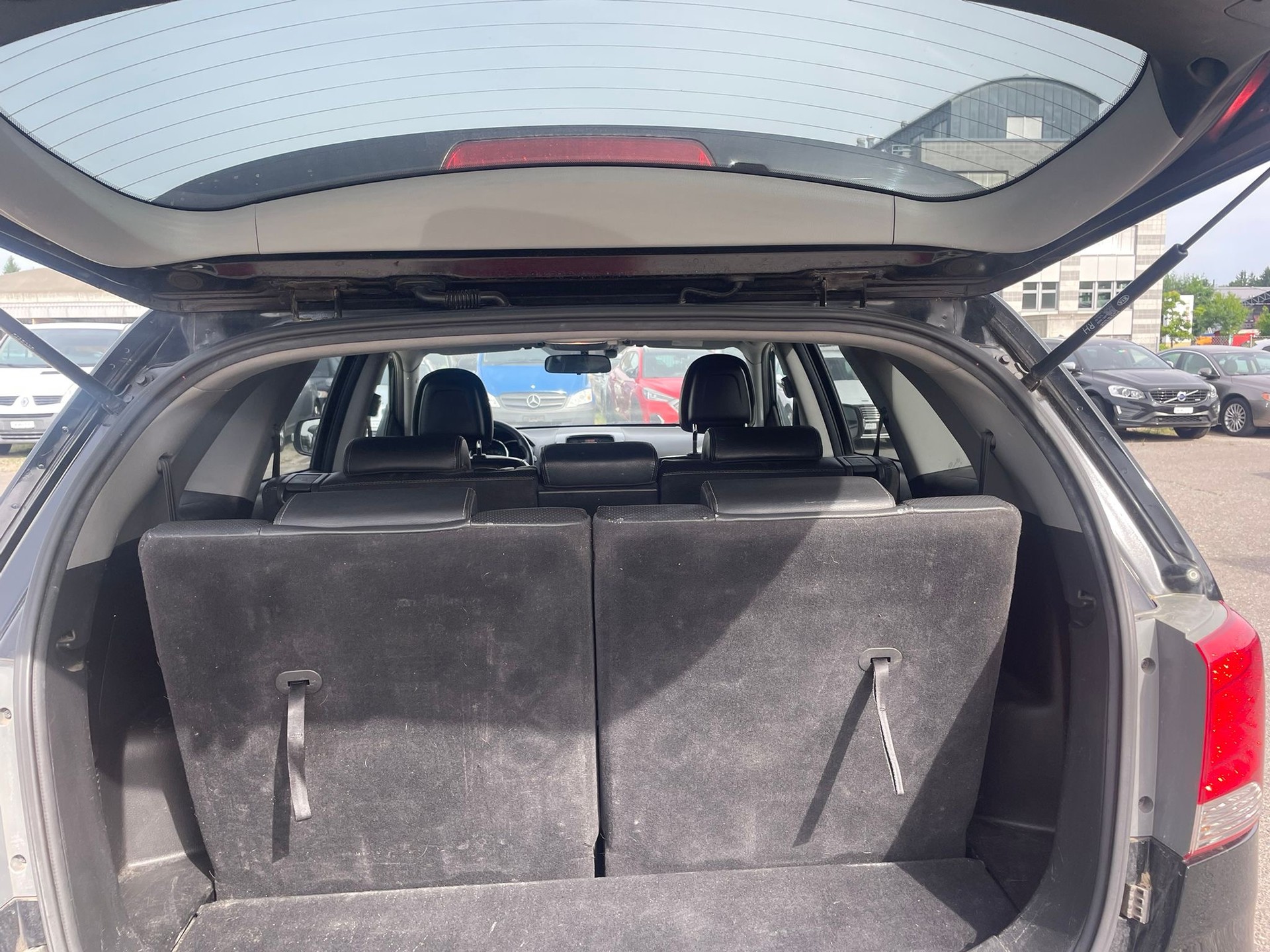 KIA Sorento 2.2 CRDI Trend Automatic-image-9