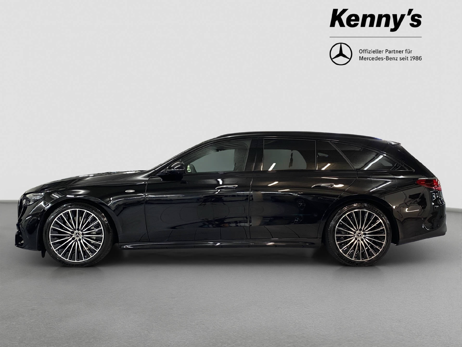 MERCEDES-BENZ E 300 de AMG Line 4matic Kombi-image-2