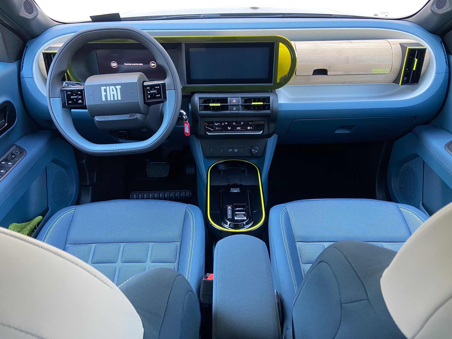 FIAT Grande Panda MHEV La Prima-image-2