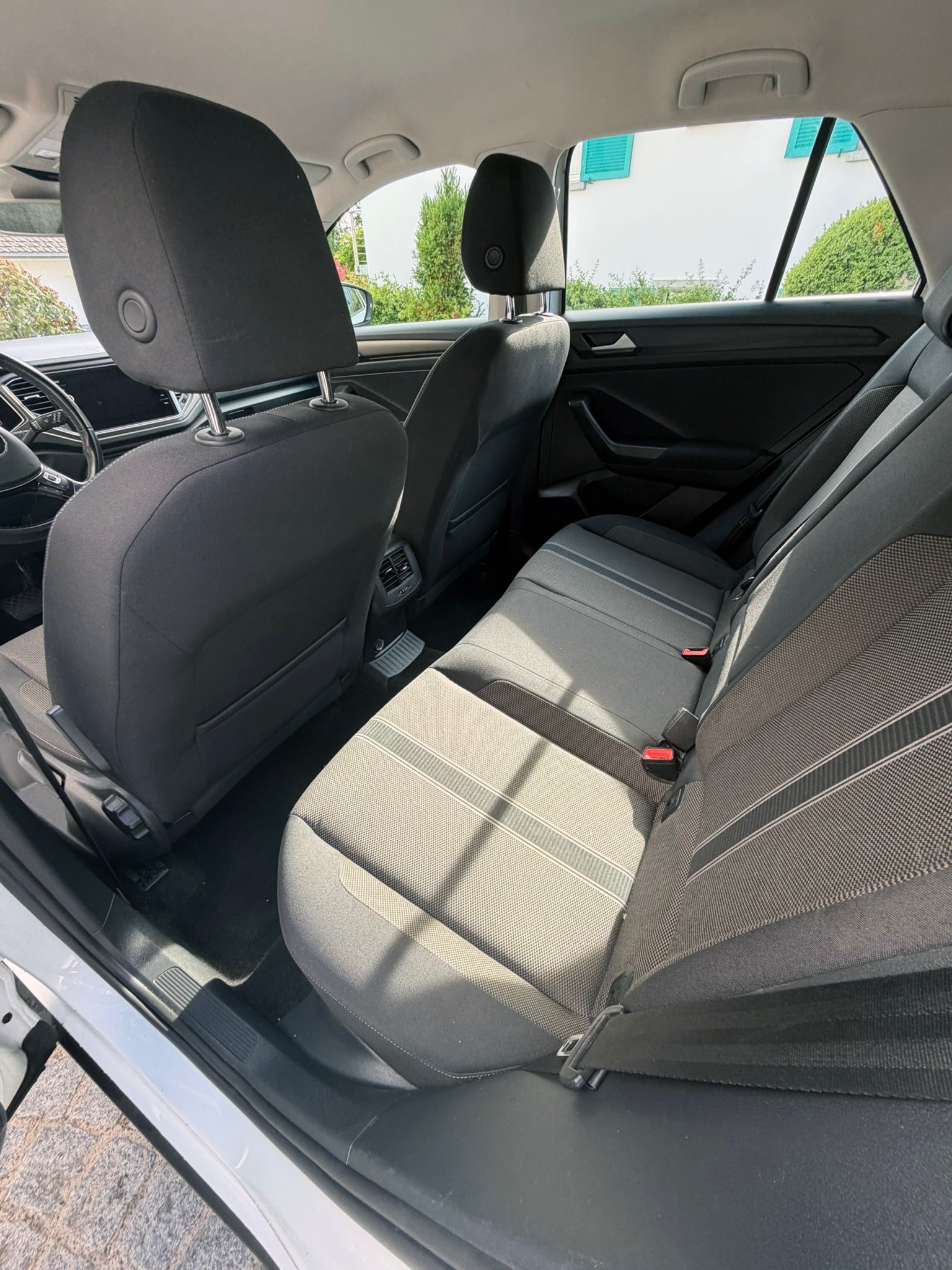 VW 2.0 TSI Advance DSG 4motion-image-4