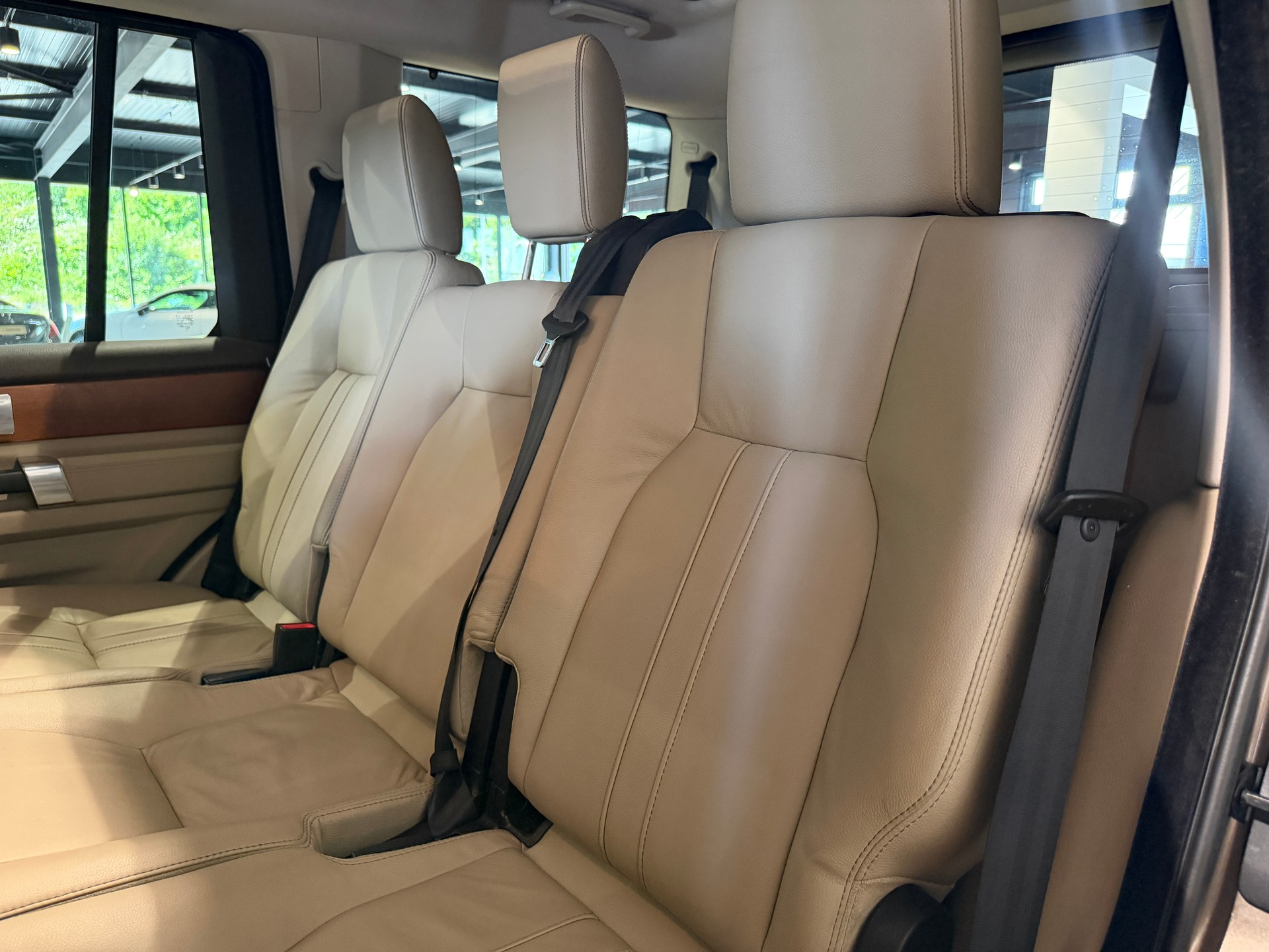 LAND ROVER Discovery 4 3.0 SDV6 HSE Automatic-image-17