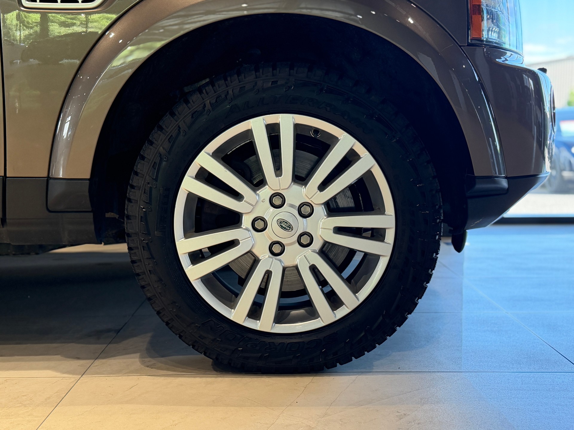 LAND ROVER Discovery 4 3.0 SDV6 HSE Automatic-image-19