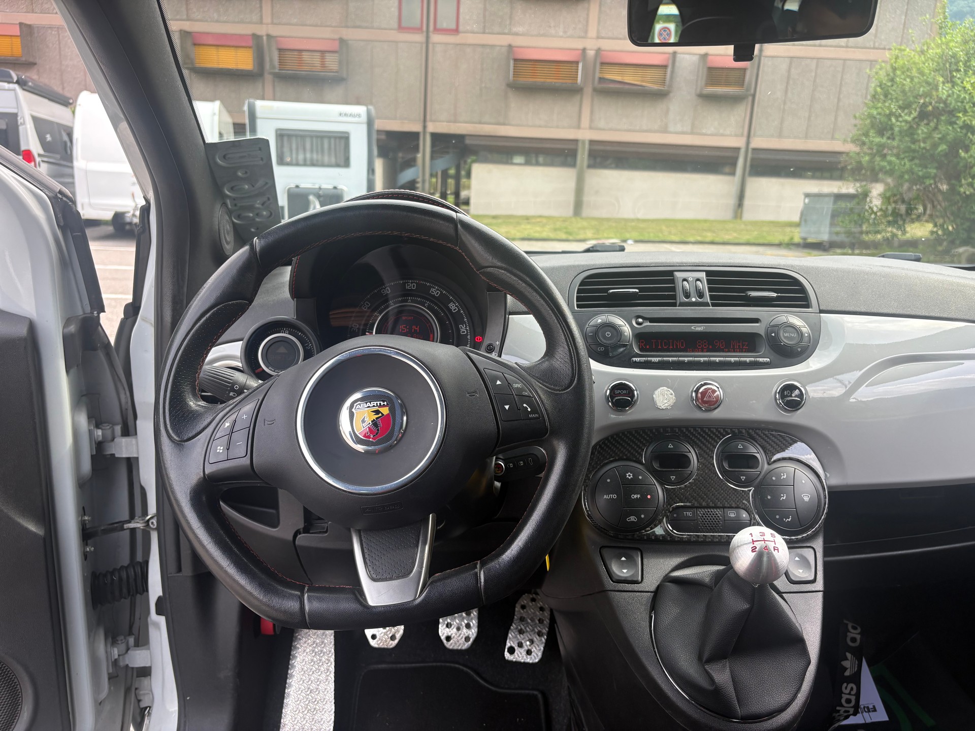 FIAT 500 1.4 16V Turbo Abarth-image-6