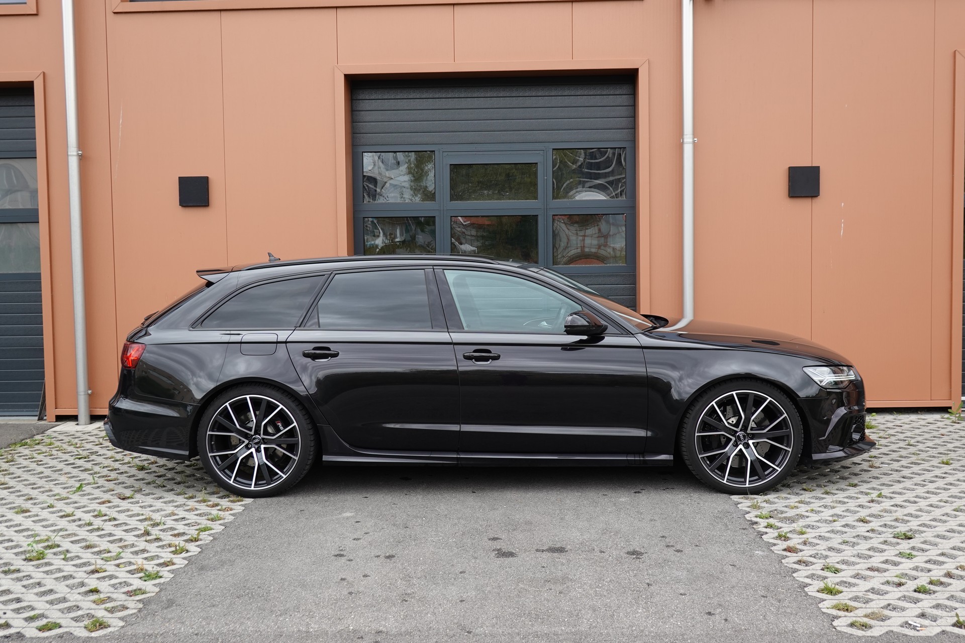 AUDI RS6 Avant 4.0 TFSI V8 performance - "Toit Ouvrant * Sièges électriques * Sièges chauffants avant et arrière * Son BOSE *-image-3