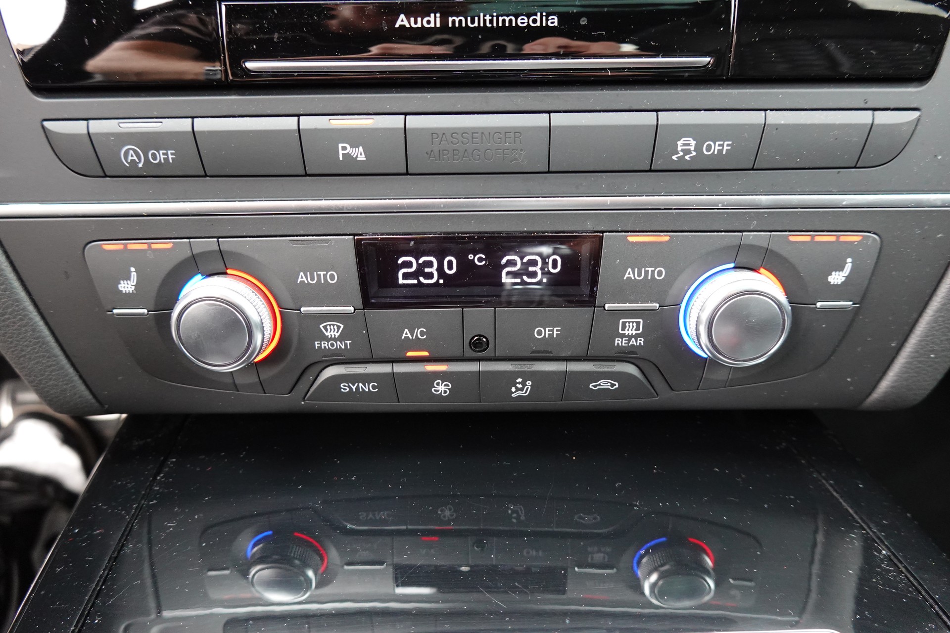 AUDI RS6 Avant 4.0 TFSI V8 performance - "Toit Ouvrant * Sièges électriques * Sièges chauffants avant et arrière * Son BOSE *-image-15
