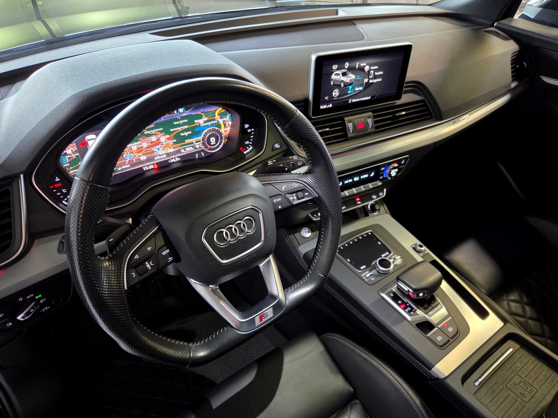 AUDI Q5 3.0 V6 TDI Sport qu. T-Tronic ABT-image-11