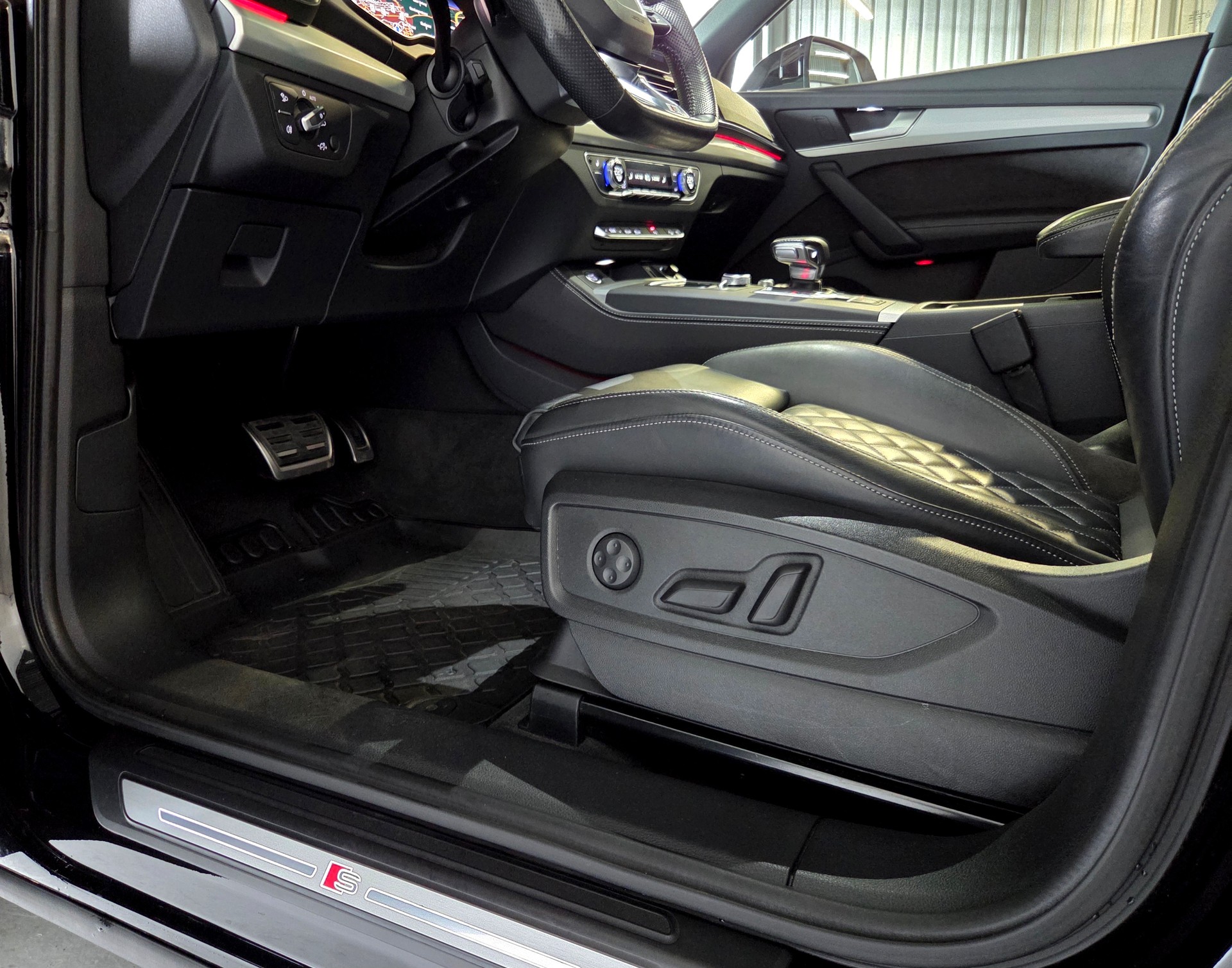 AUDI Q5 3.0 V6 TDI Sport qu. T-Tronic ABT-image-12