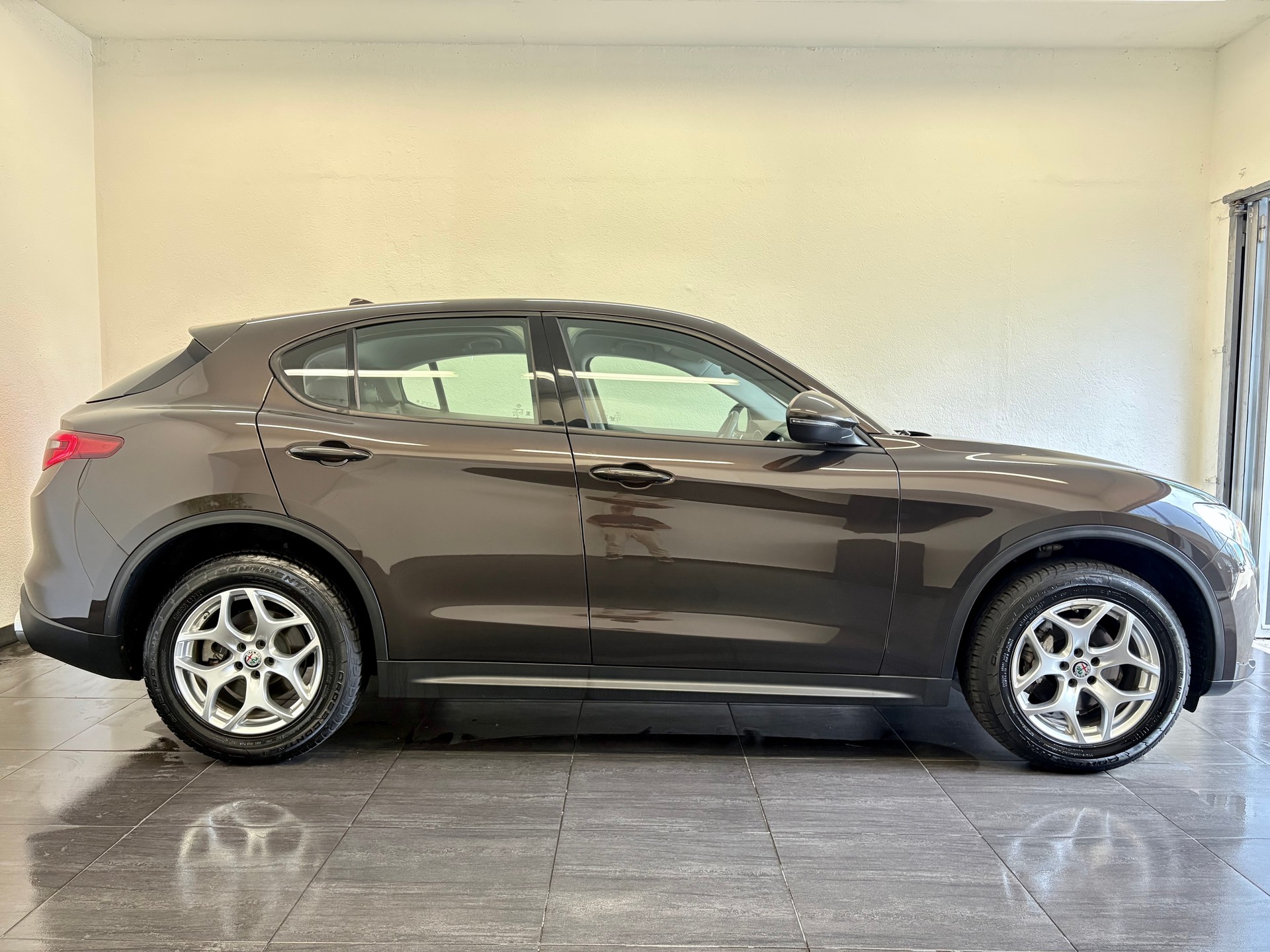 ALFA ROMEO Stelvio 2.0 Super Q4 Automatic-image-4