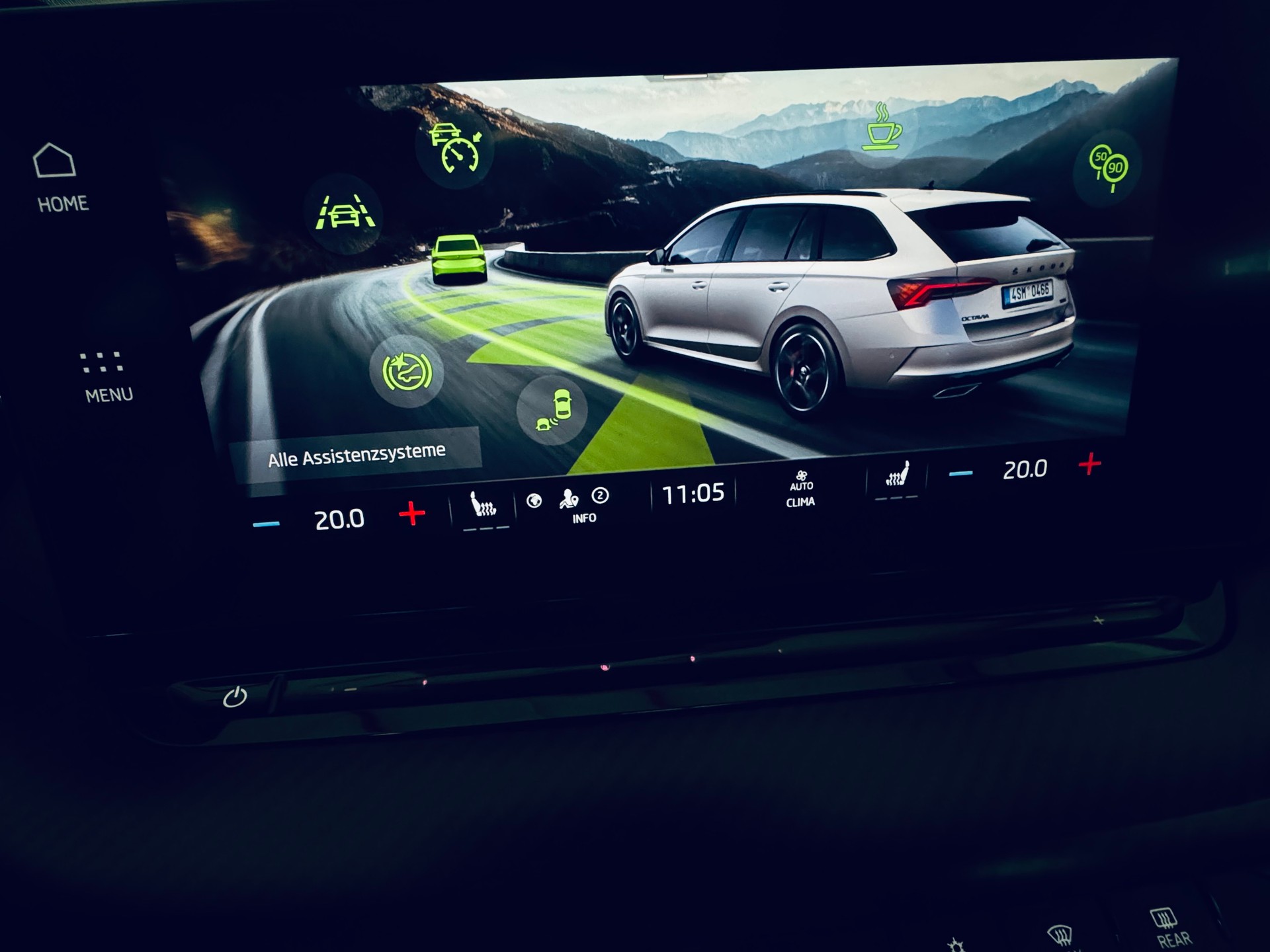 SKODA Octavia Combi 2.0 TSI DSG RS-image-26