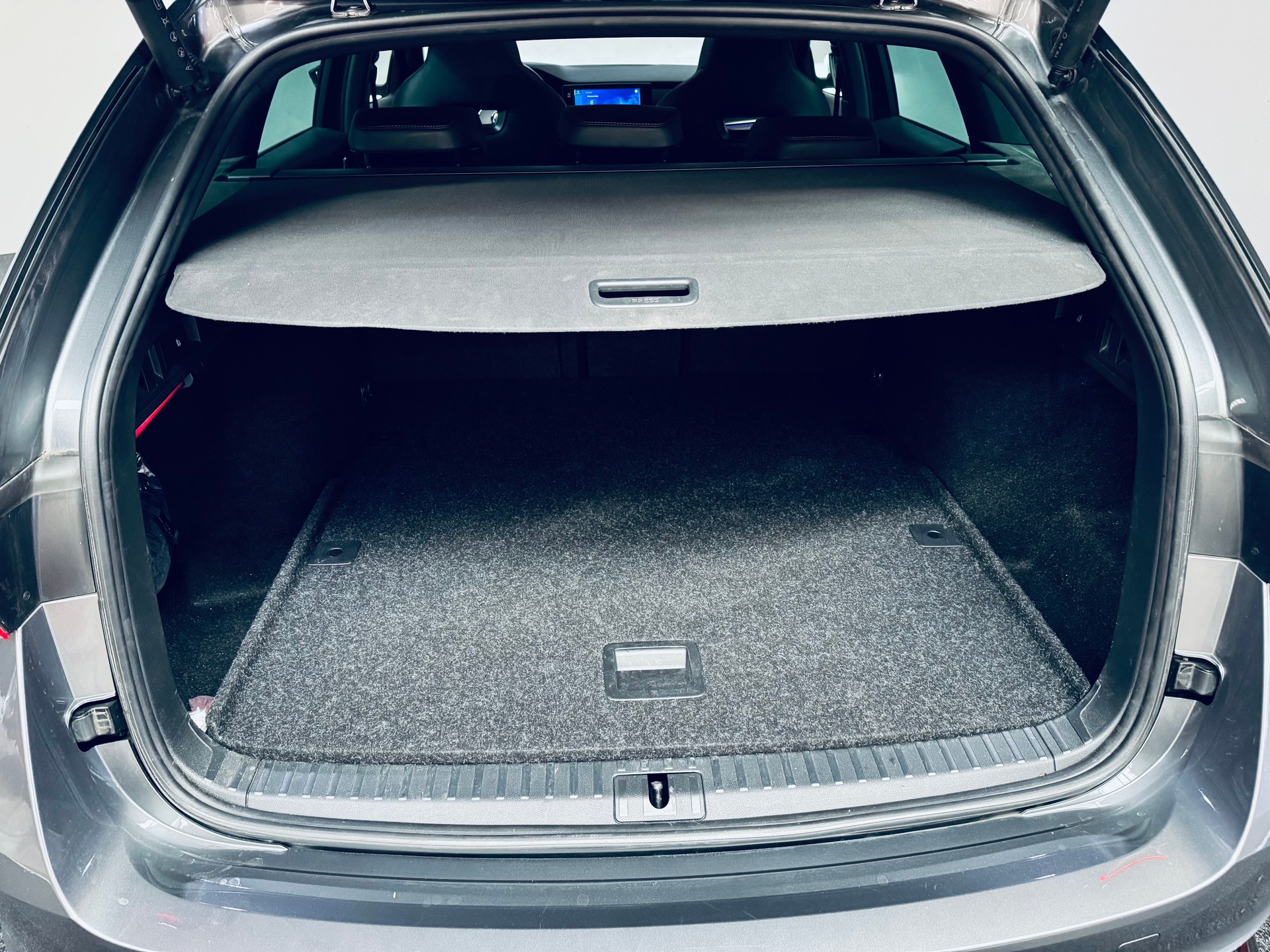 SKODA Octavia Combi 2.0 TSI DSG RS-image-13