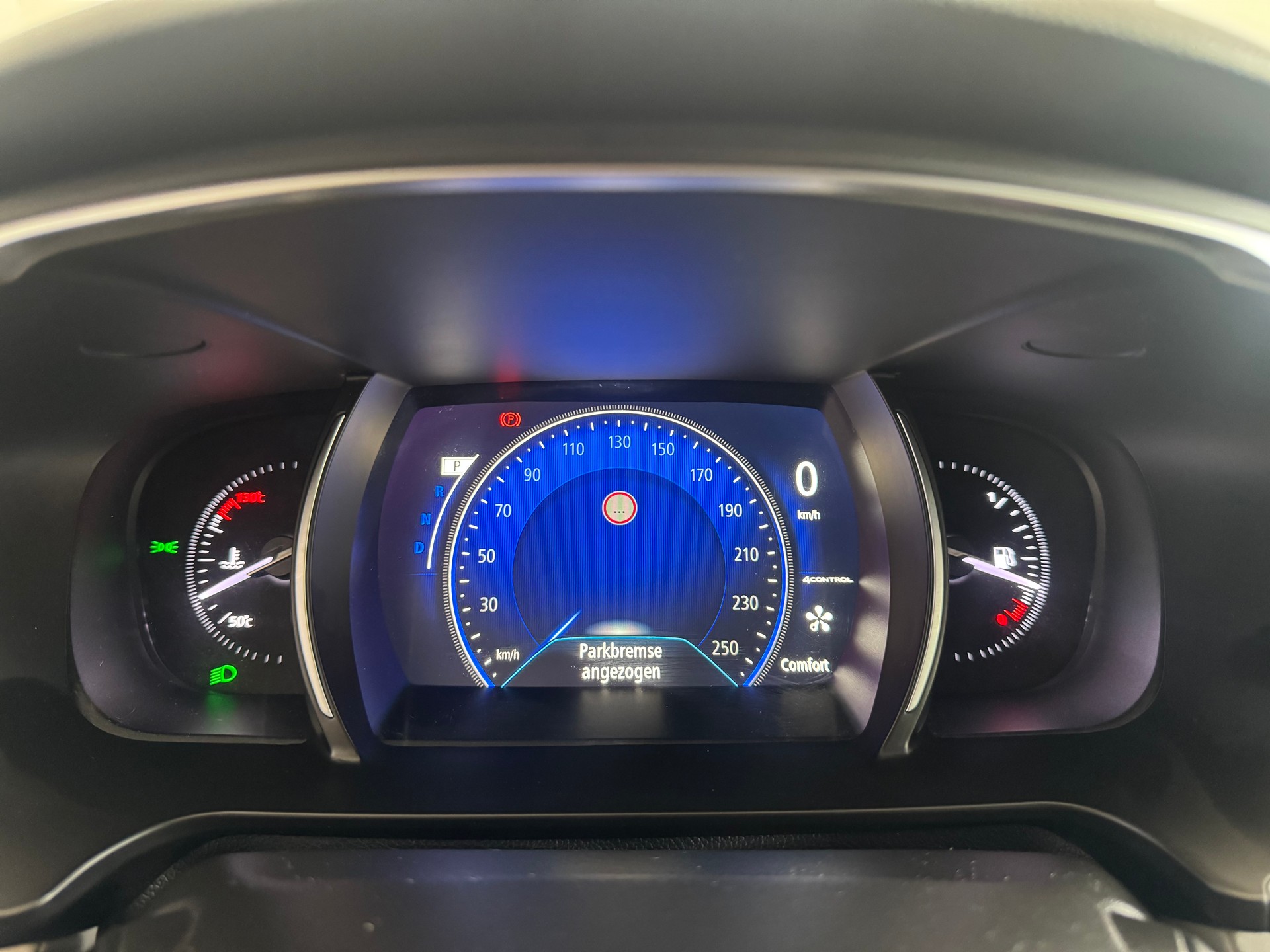 RENAULT Talisman Grandtour 1.6 TCe Initiale EDC*CH-Fahrzeug*-image-19