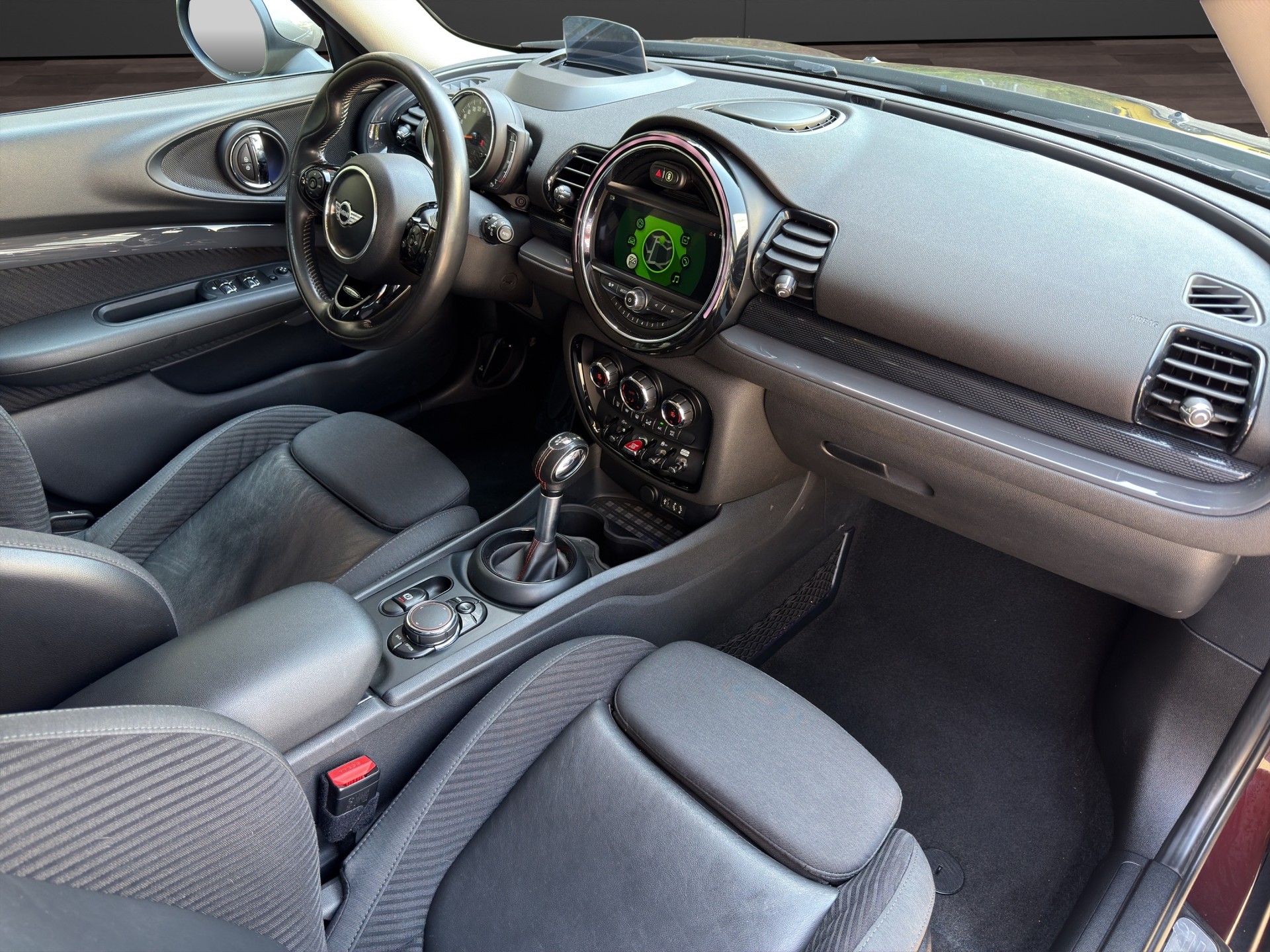 MINI Clubman Cooper SD ALL4 Steptronic-image-18