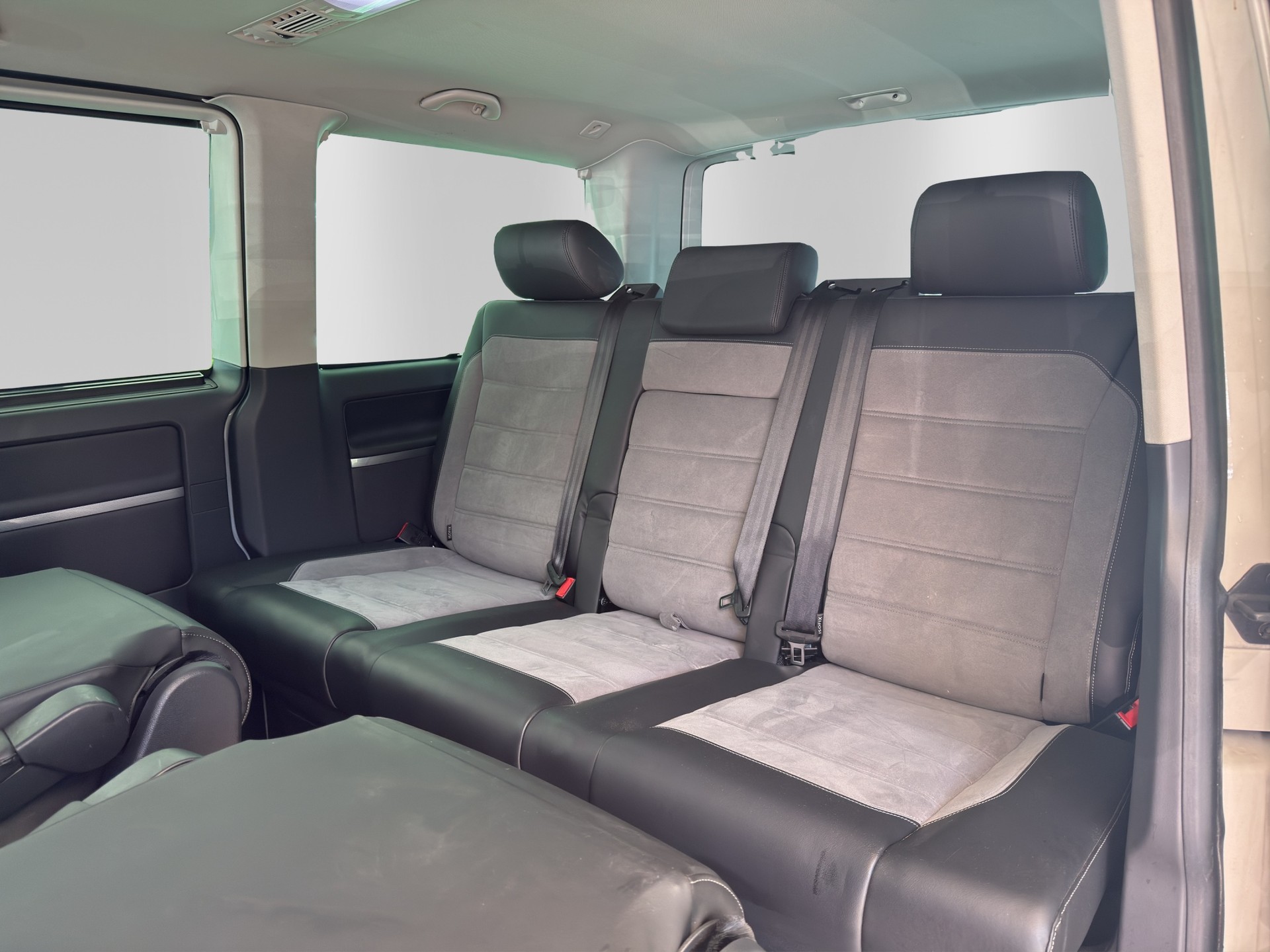 VW T6.1 Multivan 2.0 TDI Highline DSG-image-16