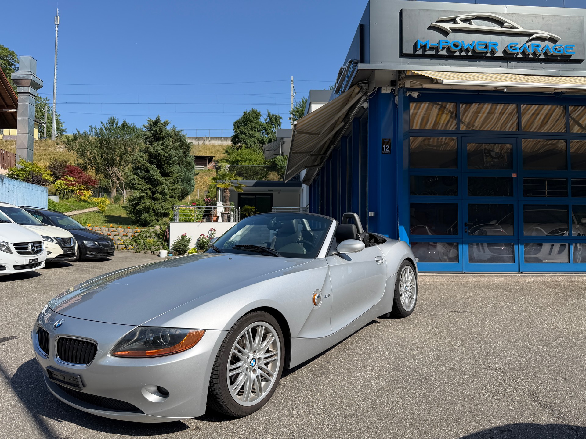 BMW Z4 2.2i Roadster-image-0