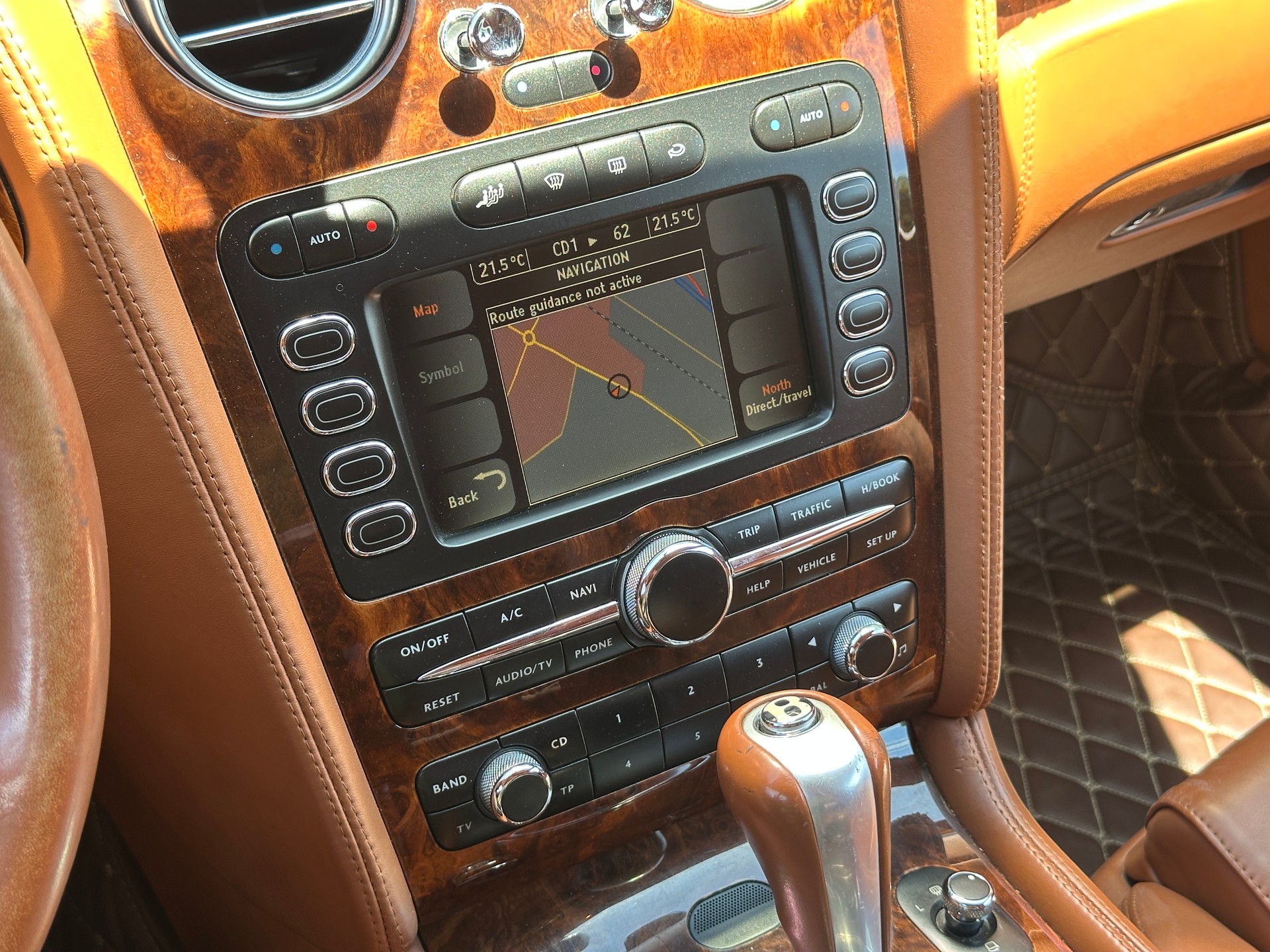 BENTLEY Continental GT 6.0 *Frisch ab MFK + Service*-image-21