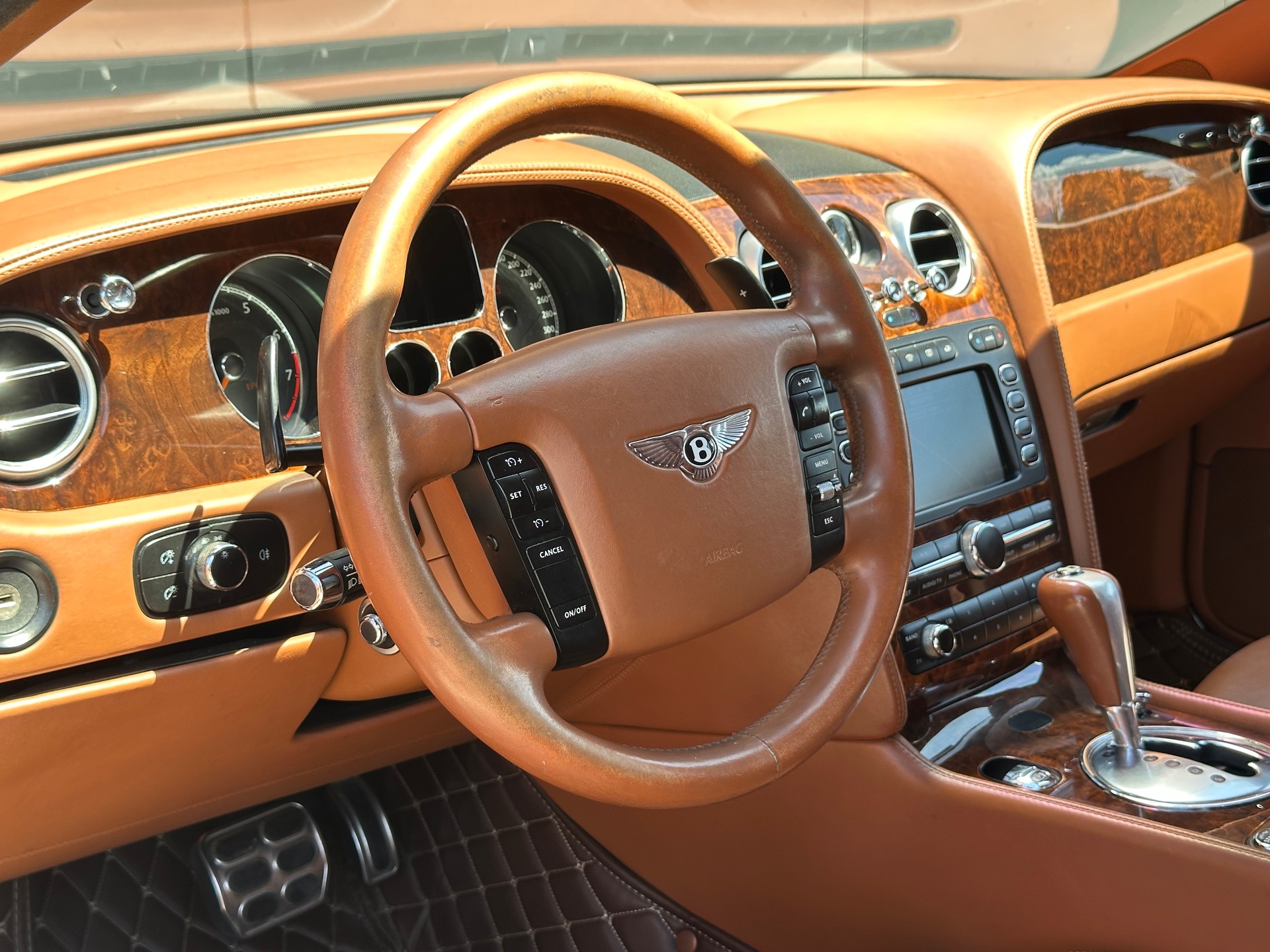 BENTLEY Continental GT 6.0 *Frisch ab MFK + Service*-image-12