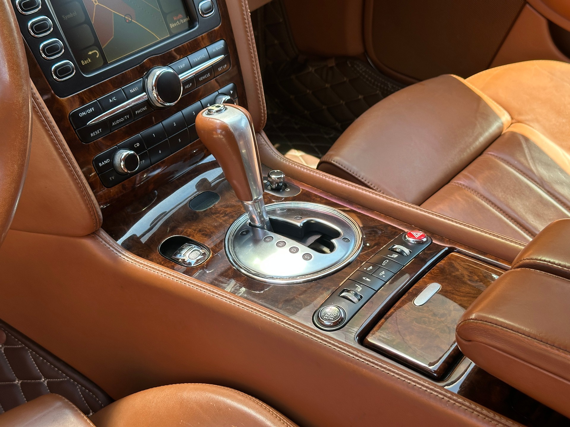 BENTLEY Continental GT 6.0 *Frisch ab MFK + Service*-image-14