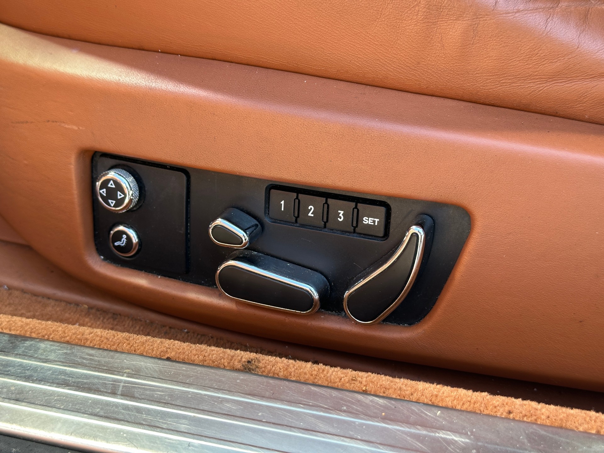 BENTLEY Continental GT 6.0 *Frisch ab MFK + Service*-image-19