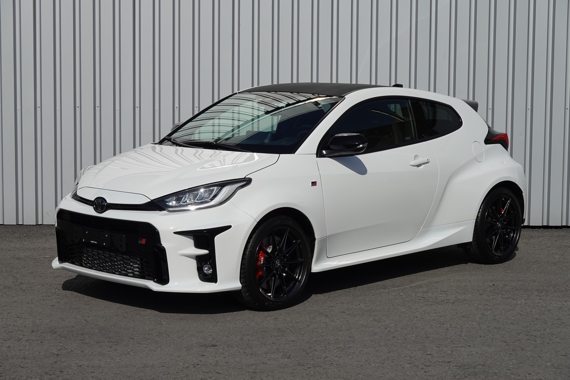 TOYOTA Yaris 1.6 GR Sport-image-2