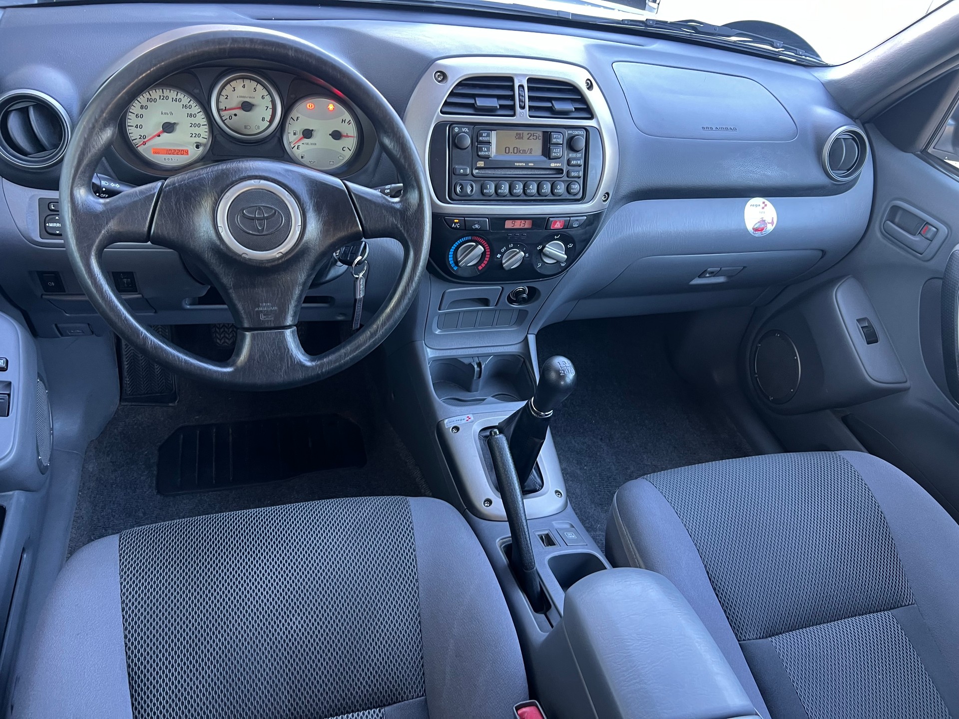 TOYOTA RAV-4 2.0 16V Linea Terra-image-8