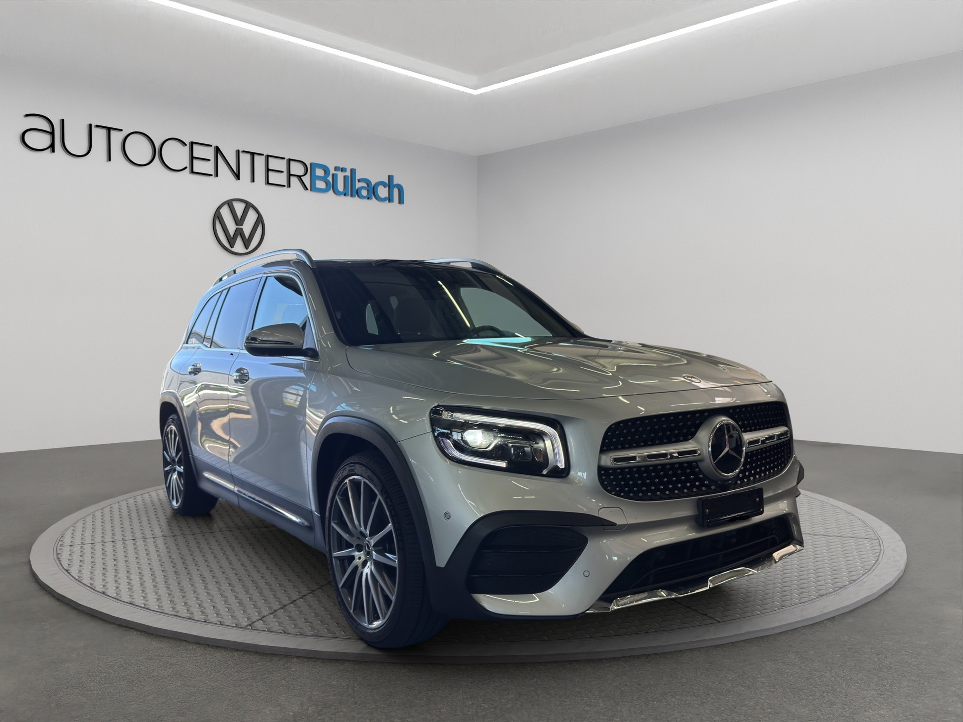 MERCEDES-BENZ GLB 250 4Matic AMG Line 8G-Tronic-image-2