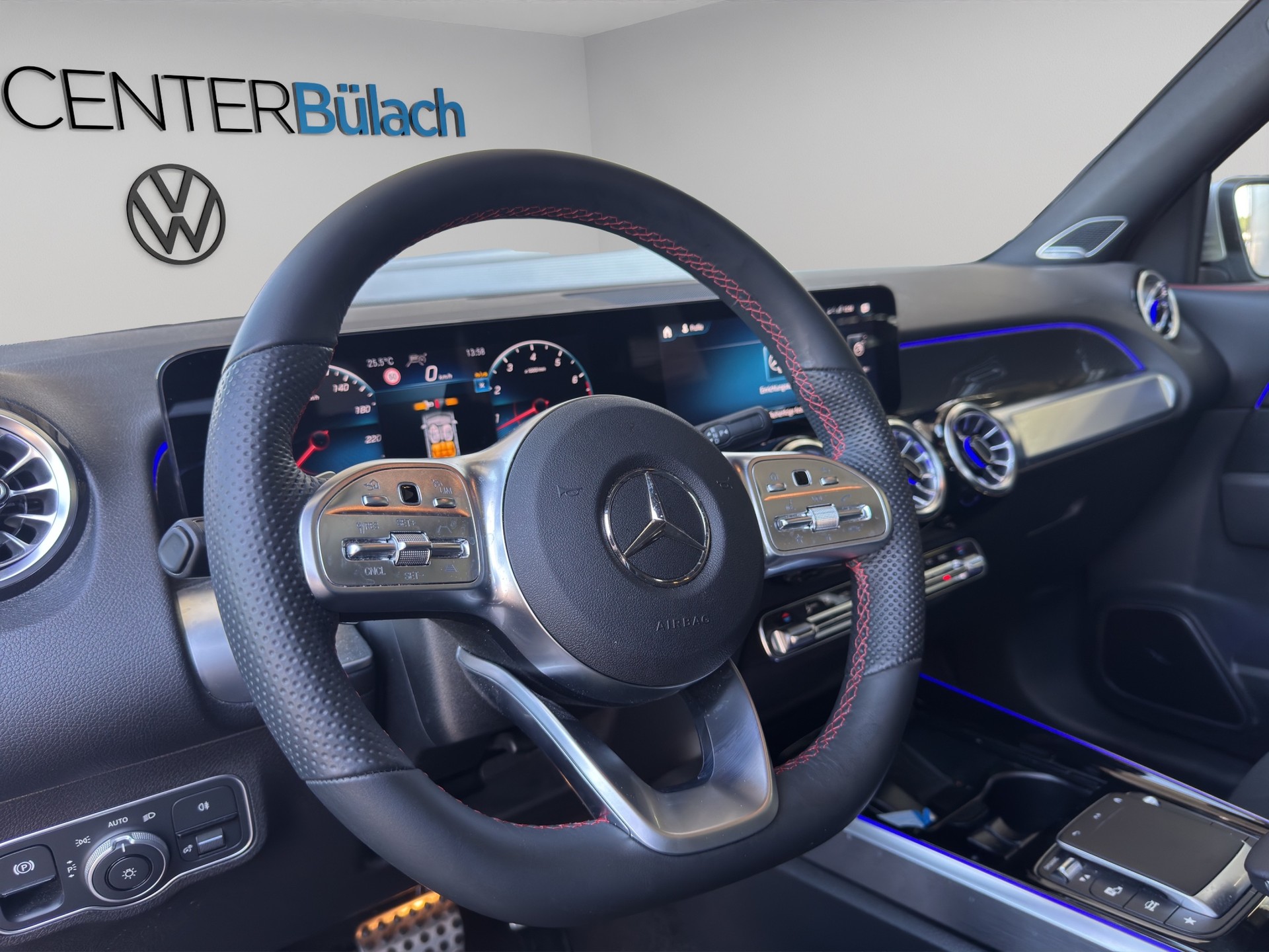 MERCEDES-BENZ GLB 250 4Matic AMG Line 8G-Tronic-image-8