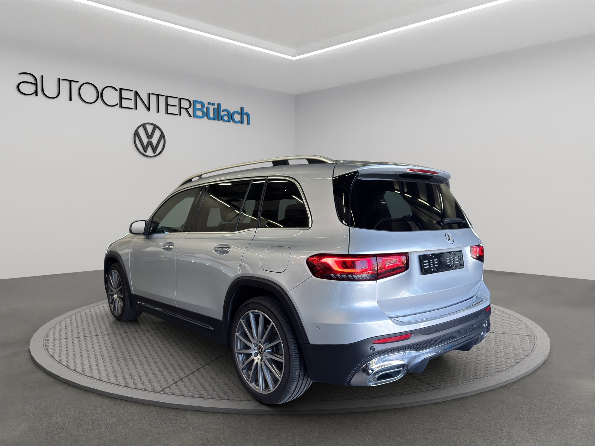 MERCEDES-BENZ GLB 250 4Matic AMG Line 8G-Tronic-image-5