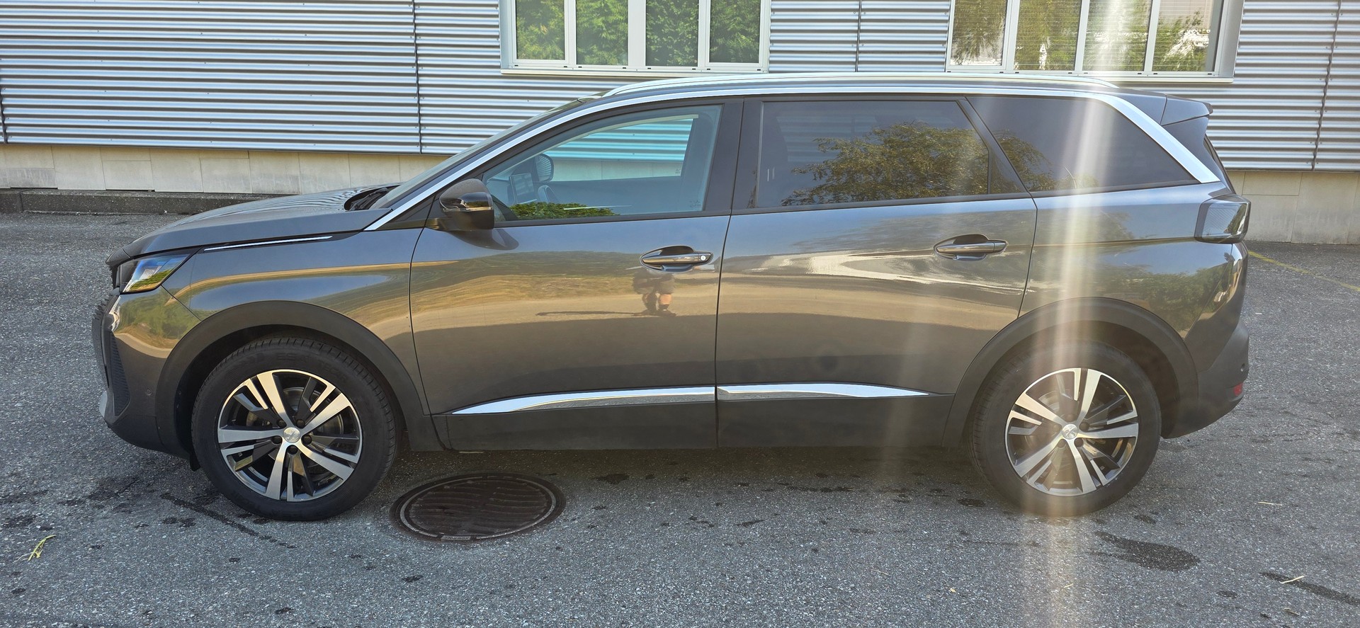 PEUGEOT 5008-image-1