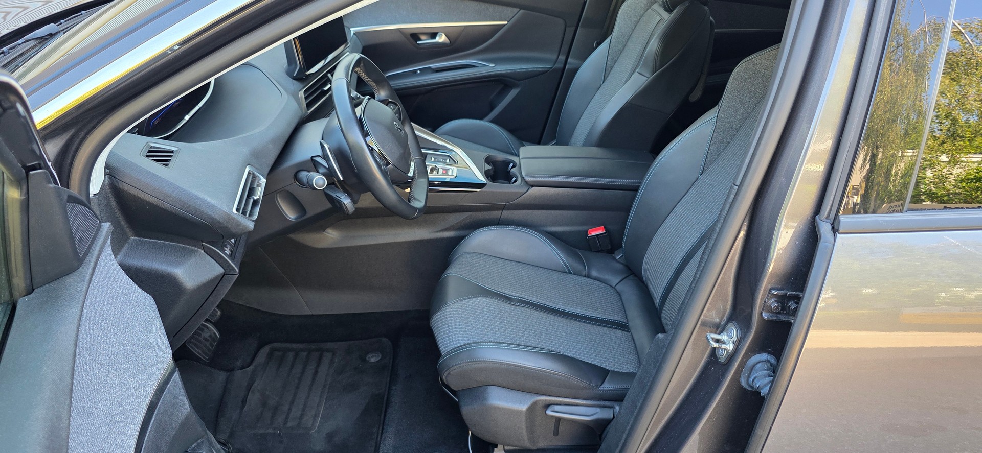 PEUGEOT 5008-image-6