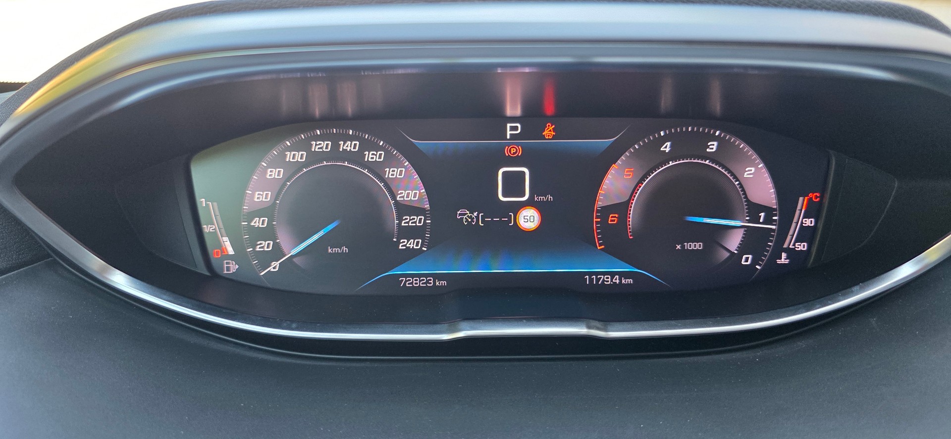 PEUGEOT 5008-image-12