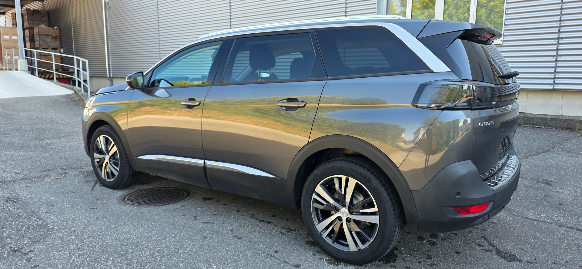 PEUGEOT 5008-image-2
