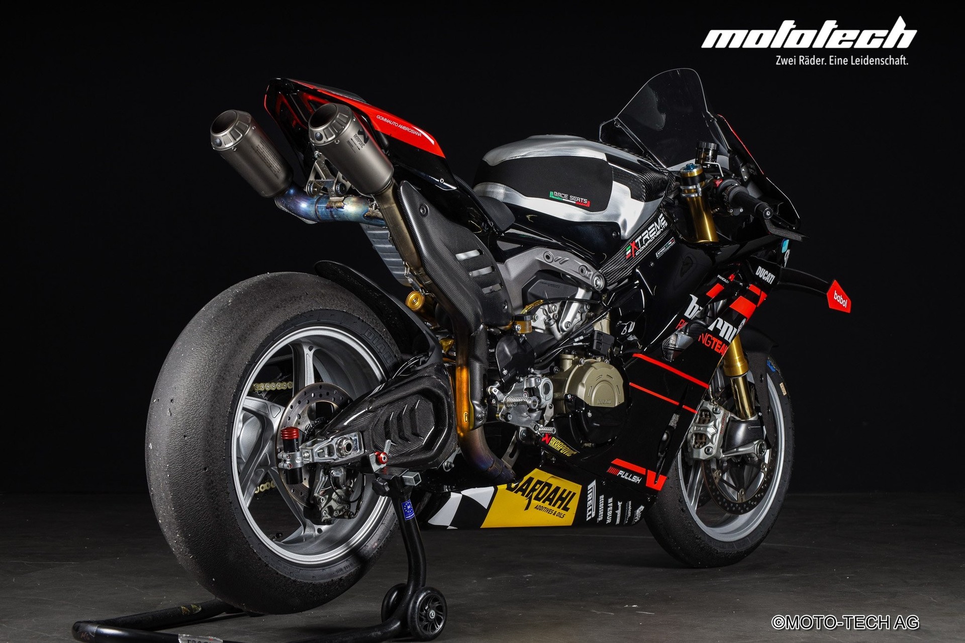 DUCATI Panigale V4 RACEBIKE-showroom-element-2