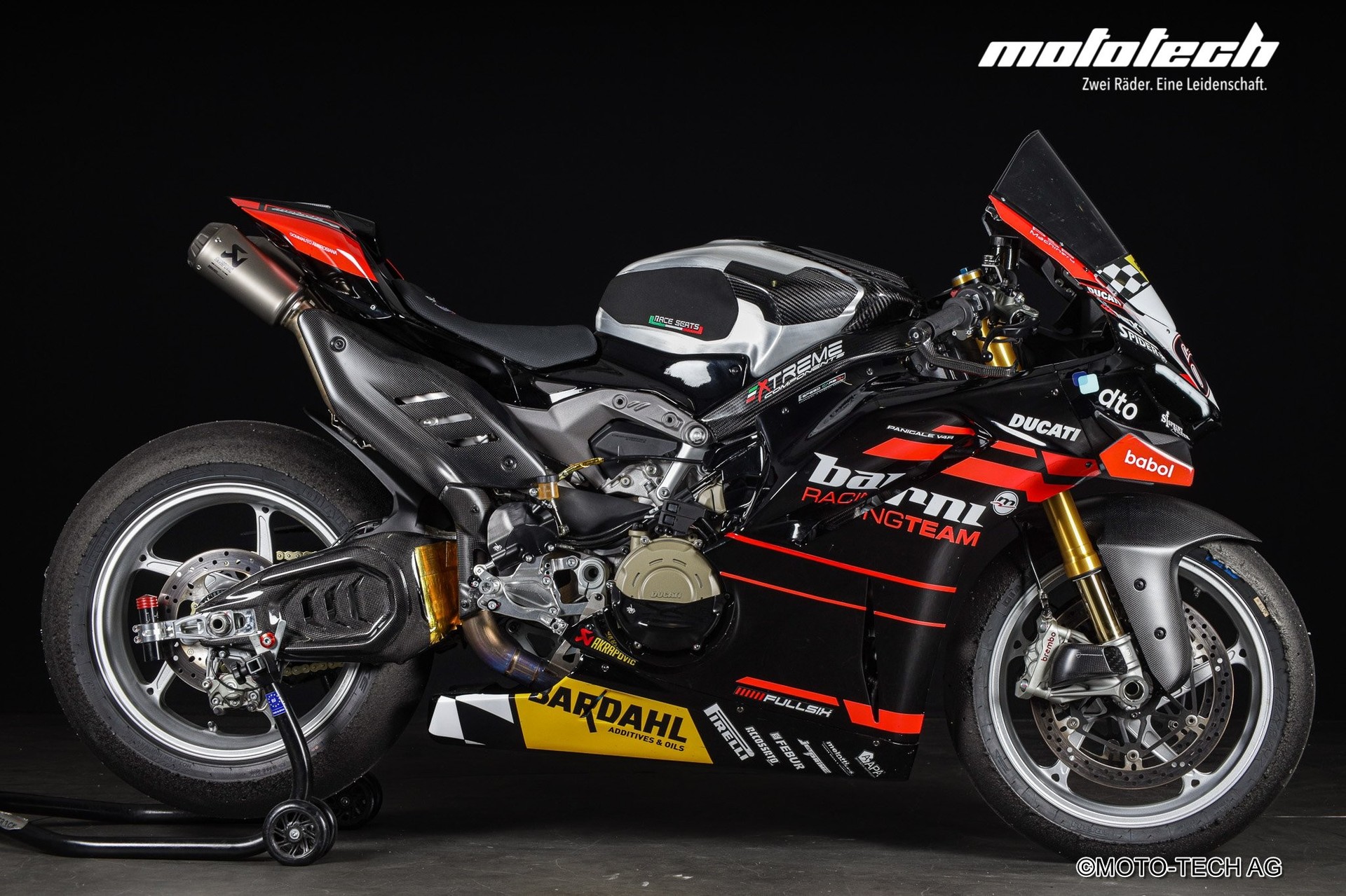 DUCATI Panigale V4 RACEBIKE-showroom-element-1