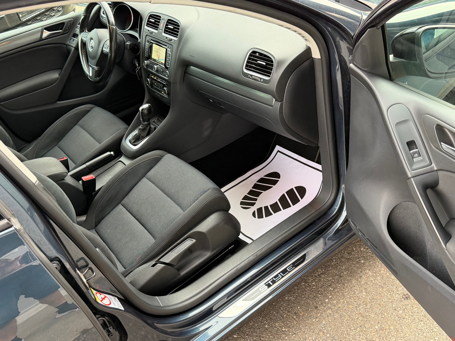 VW GOLF-image-10