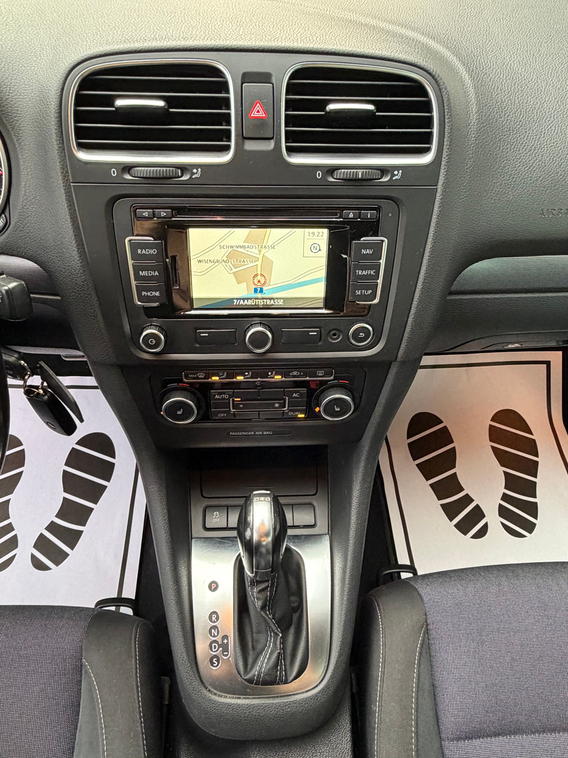 VW GOLF-image-13
