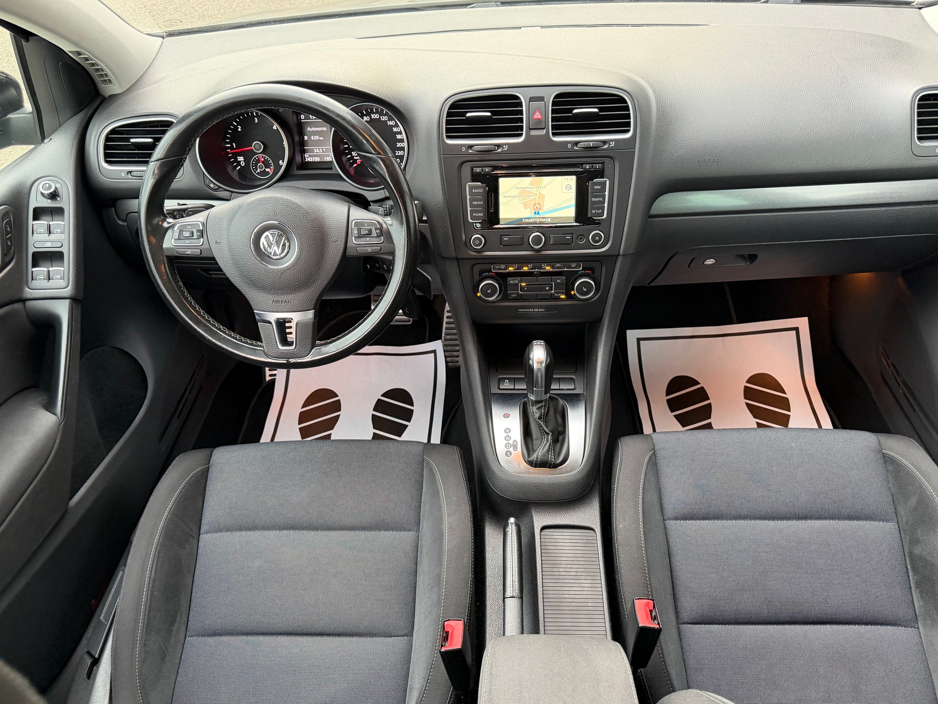 VW GOLF-image-8