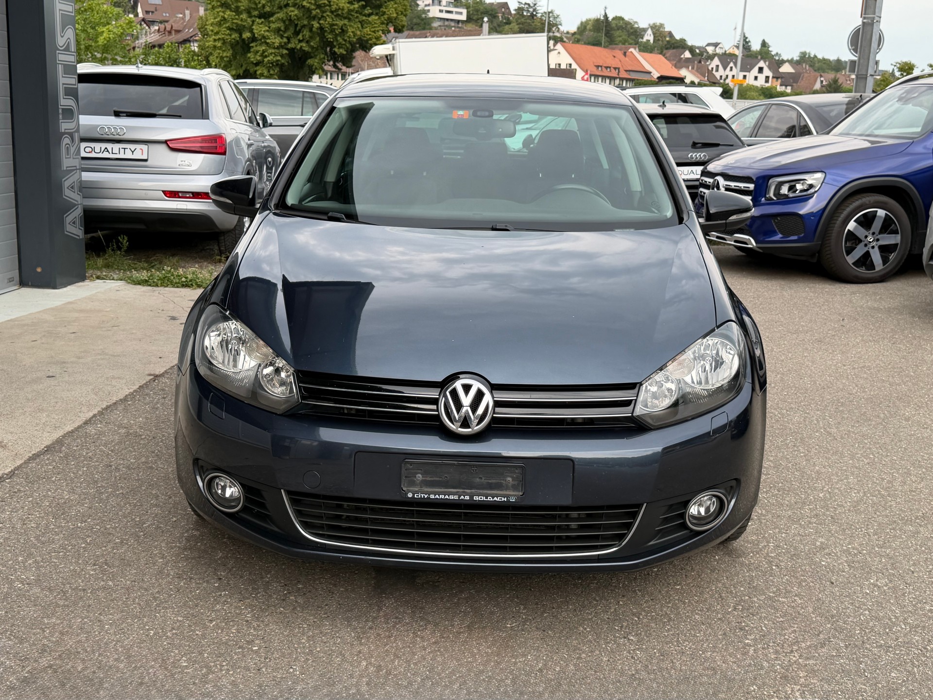 VW GOLF-image-1